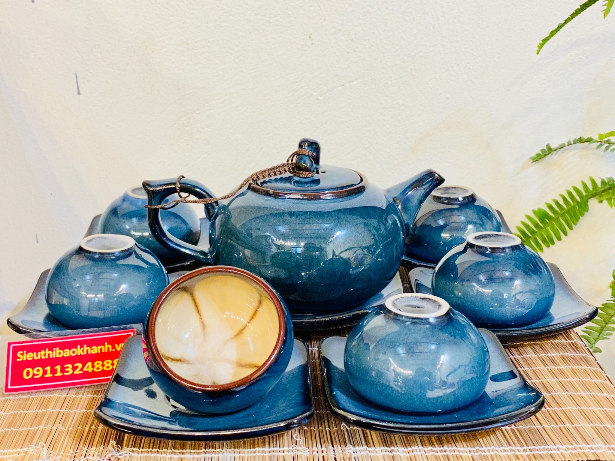 Bộ ấm chén xanh Hỏa biến lòng hoa Bát Tràng
