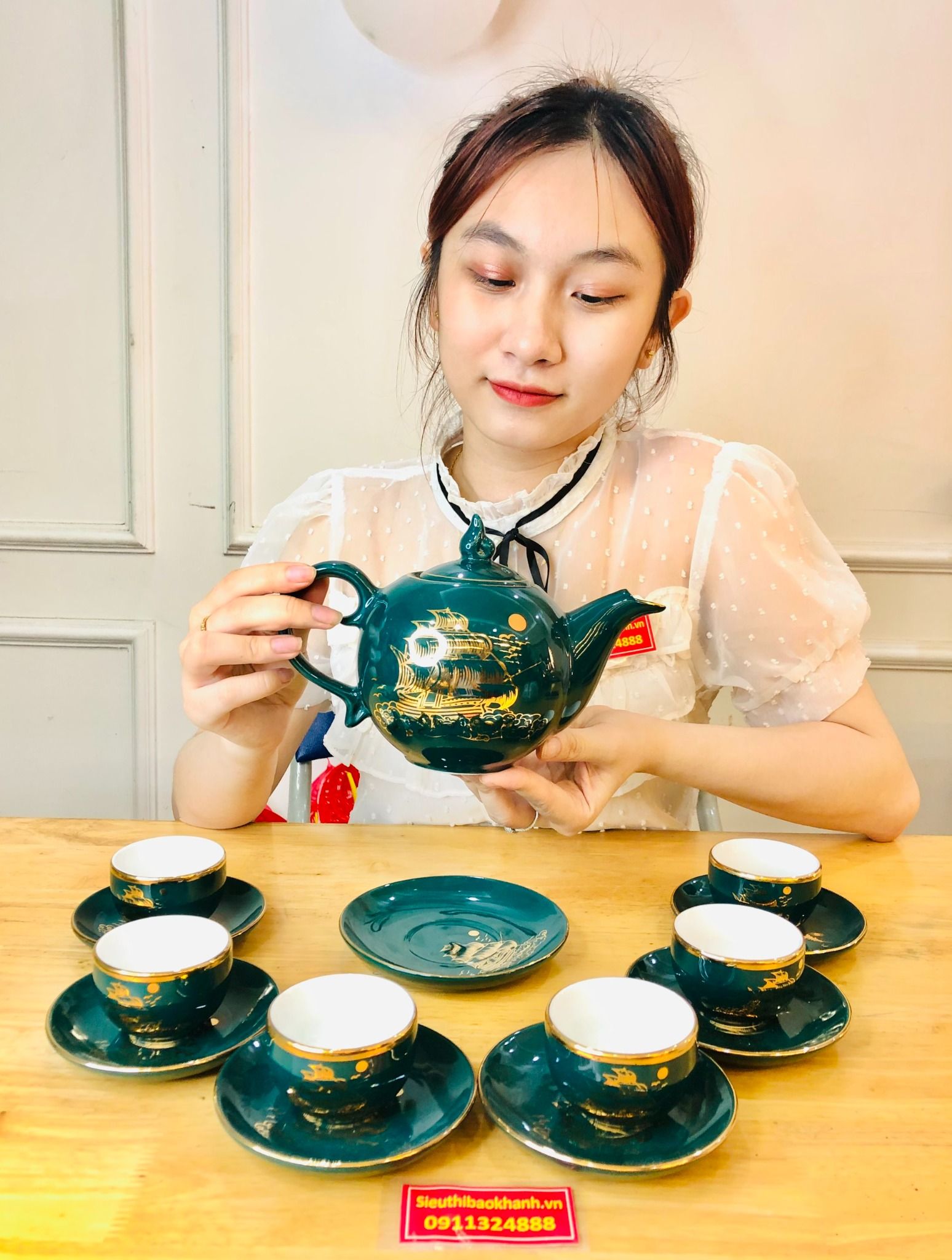 Bộ ấm chén men xanh cổ vịt vẽ vàng chuẩn Bát Tràng BKCEVN-8099
