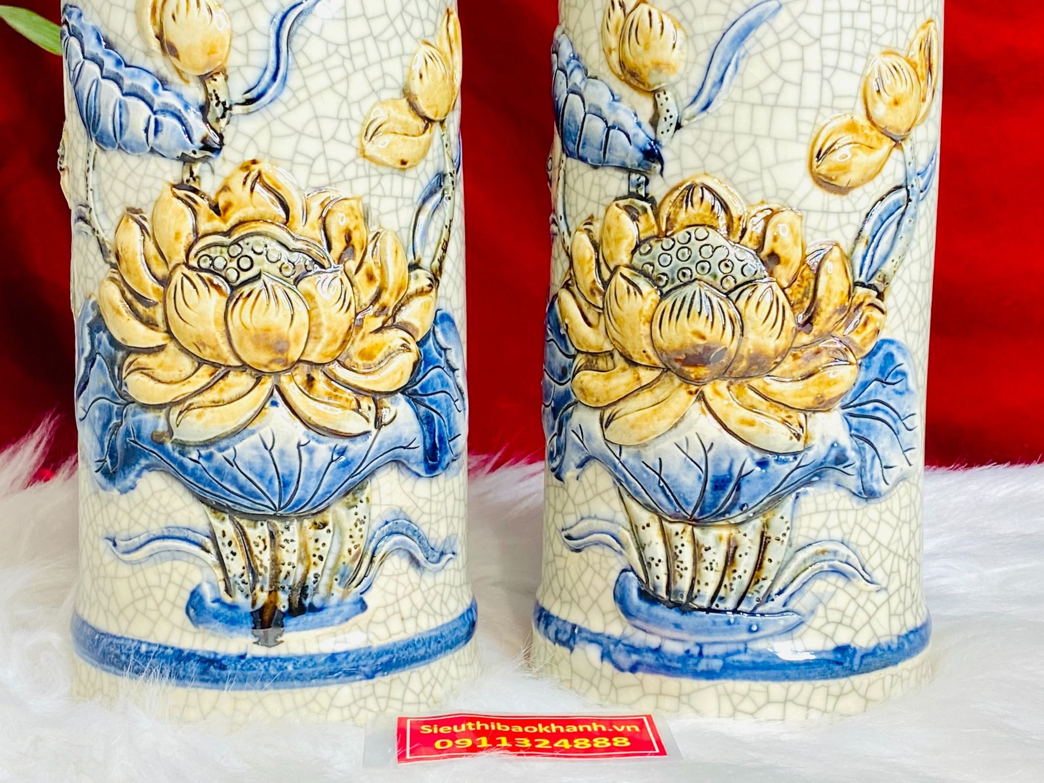 Cặp Ống đựng hương size 25cm bằng men rạn họa tiết bông sen khắc nổi