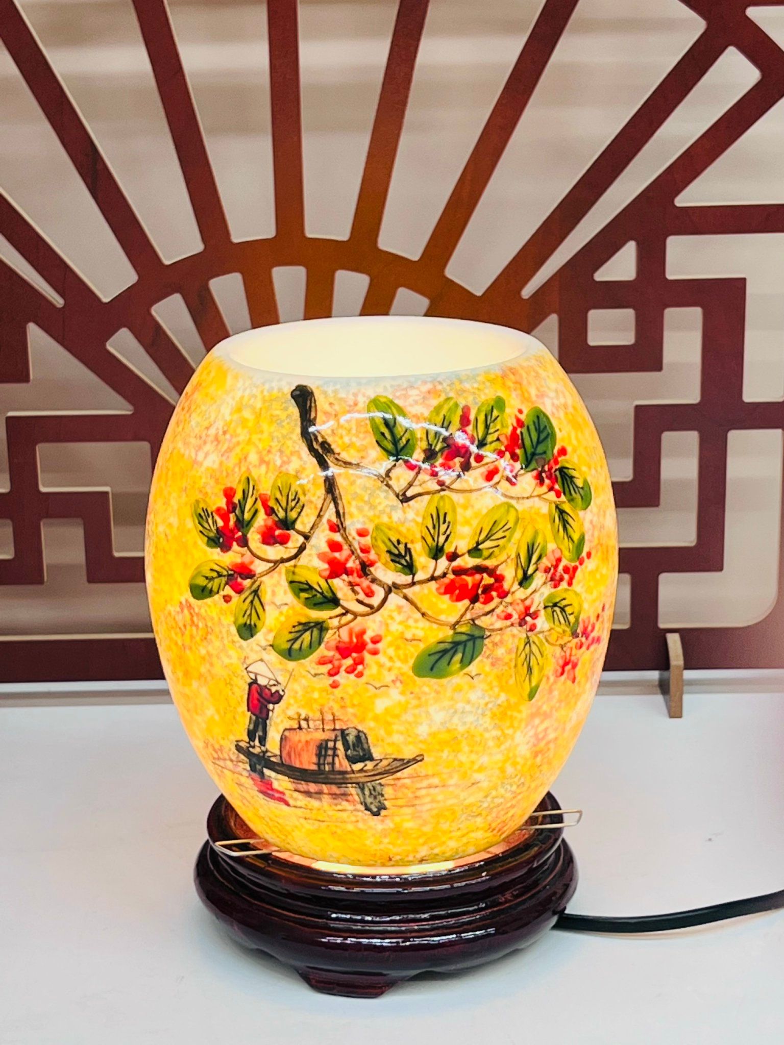 ĐÈN SỨ BOM XÔNG TINH DẦU HOẠ TIẾT