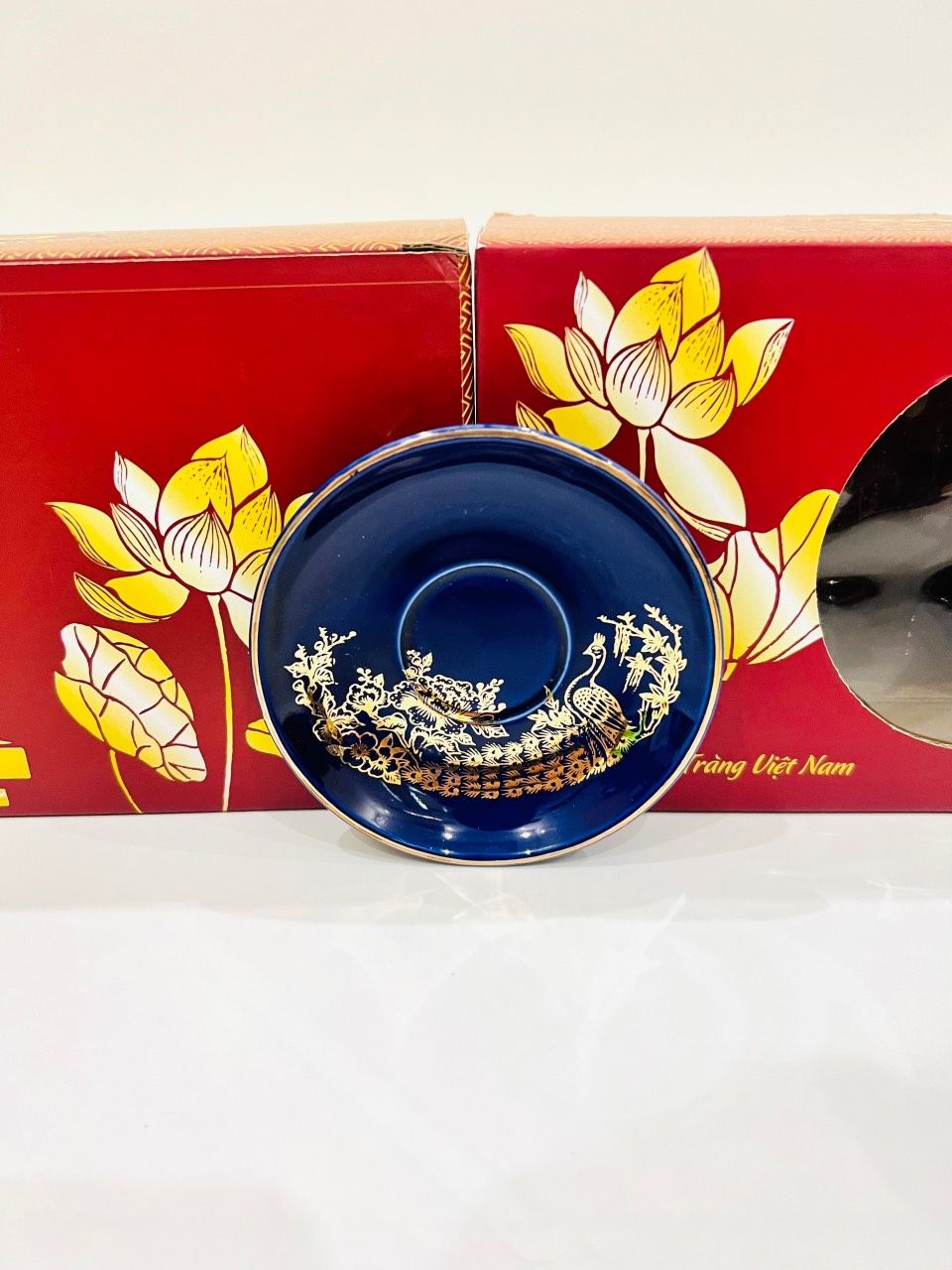 BỘ ẤM CHÉN ĐÀI CÁT MEN TÍM THAN CÔNG VÀNG(Có hộp giấy)