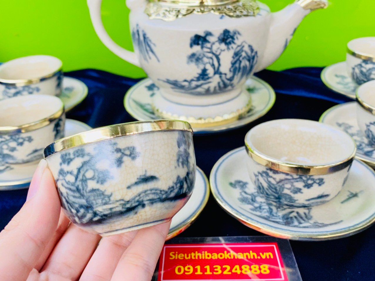 Bộ ấm sơn thuỷ men rạn