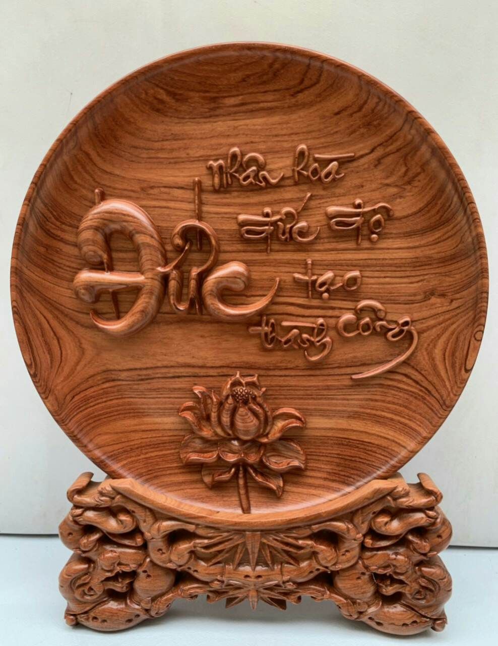 ĐĨA GỖ KHẮC NỔI CHỮ