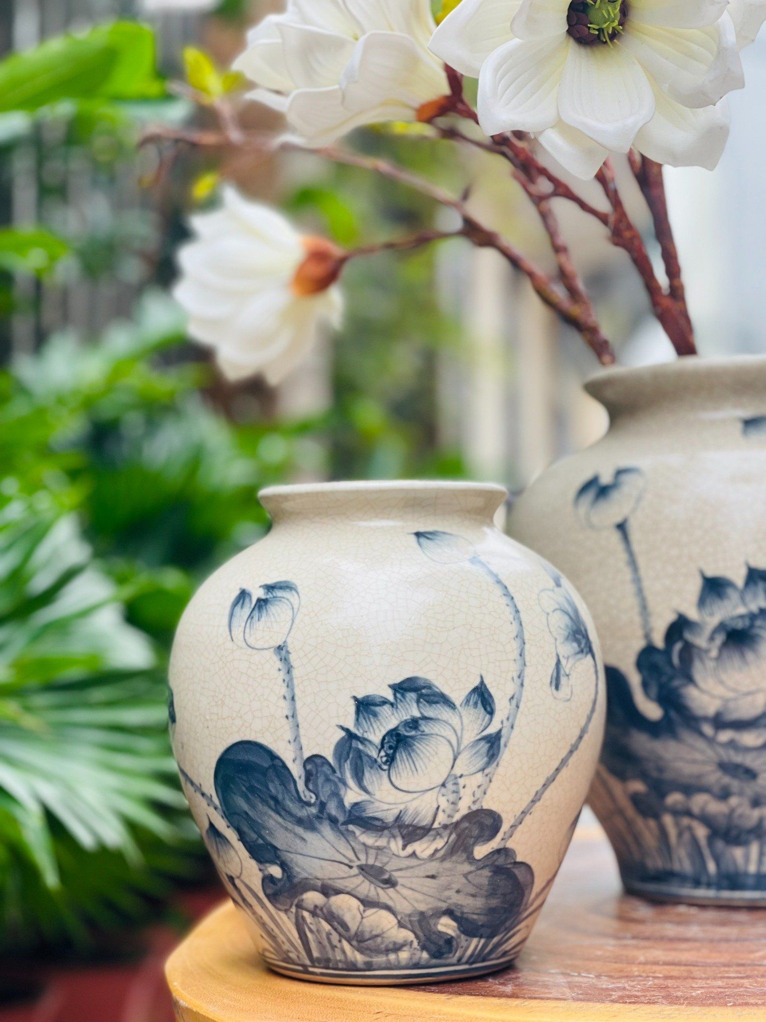 BÌNH MEN RẠN HOẠ TIẾT HOA SEN