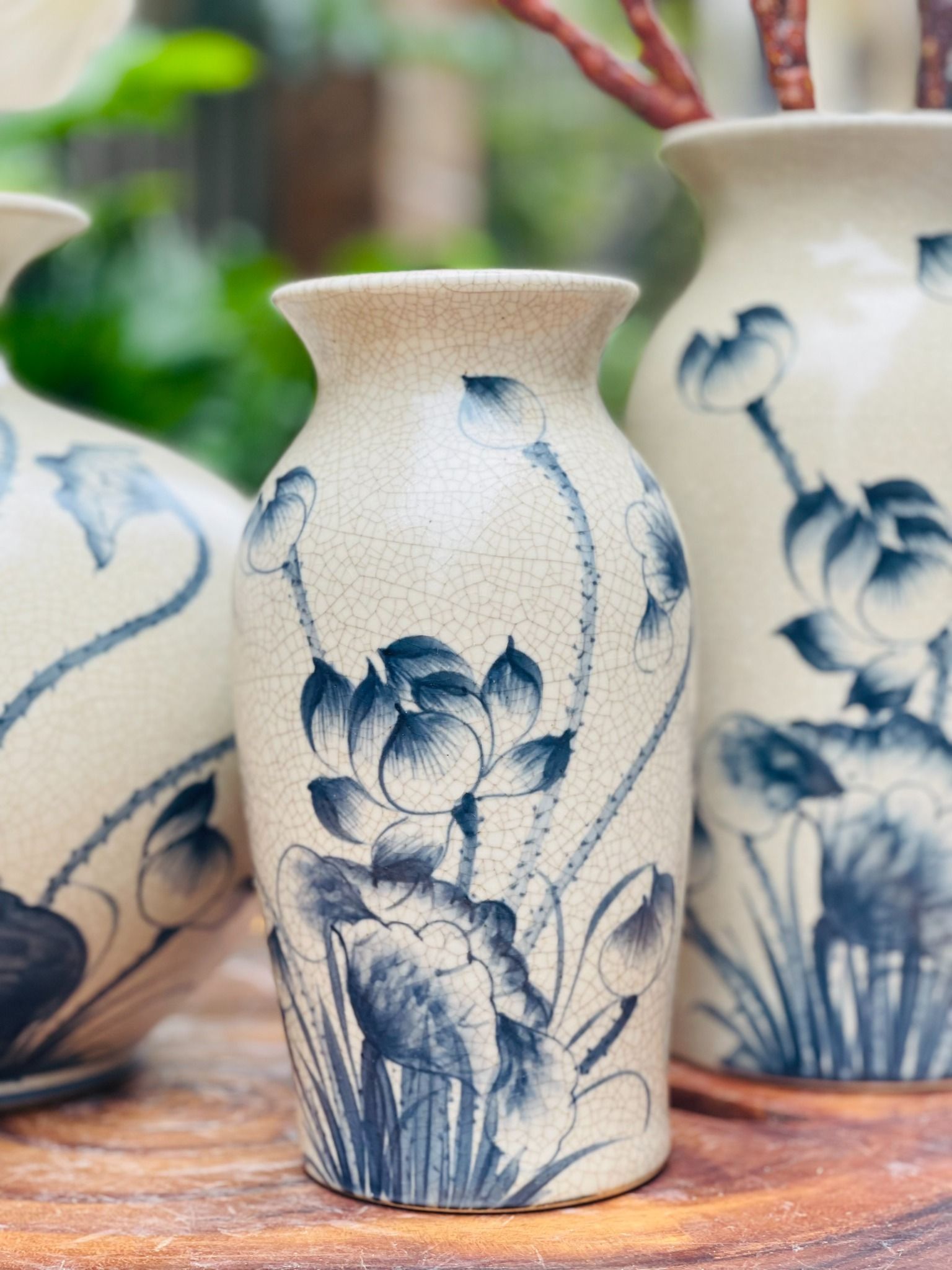 BÌNH MEN RẠN HOẠ TIẾT HOA SEN