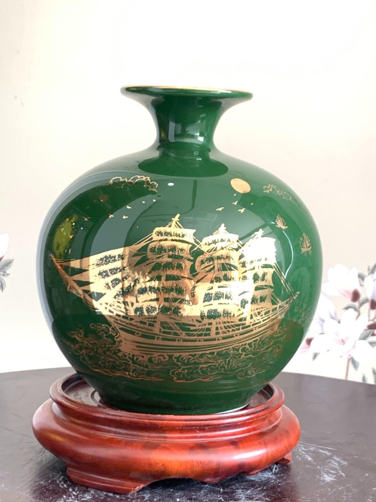 Bình hút lộc màu xanh lục bảo vẽ vàng thuận buồm xuôi gió (30cm)
