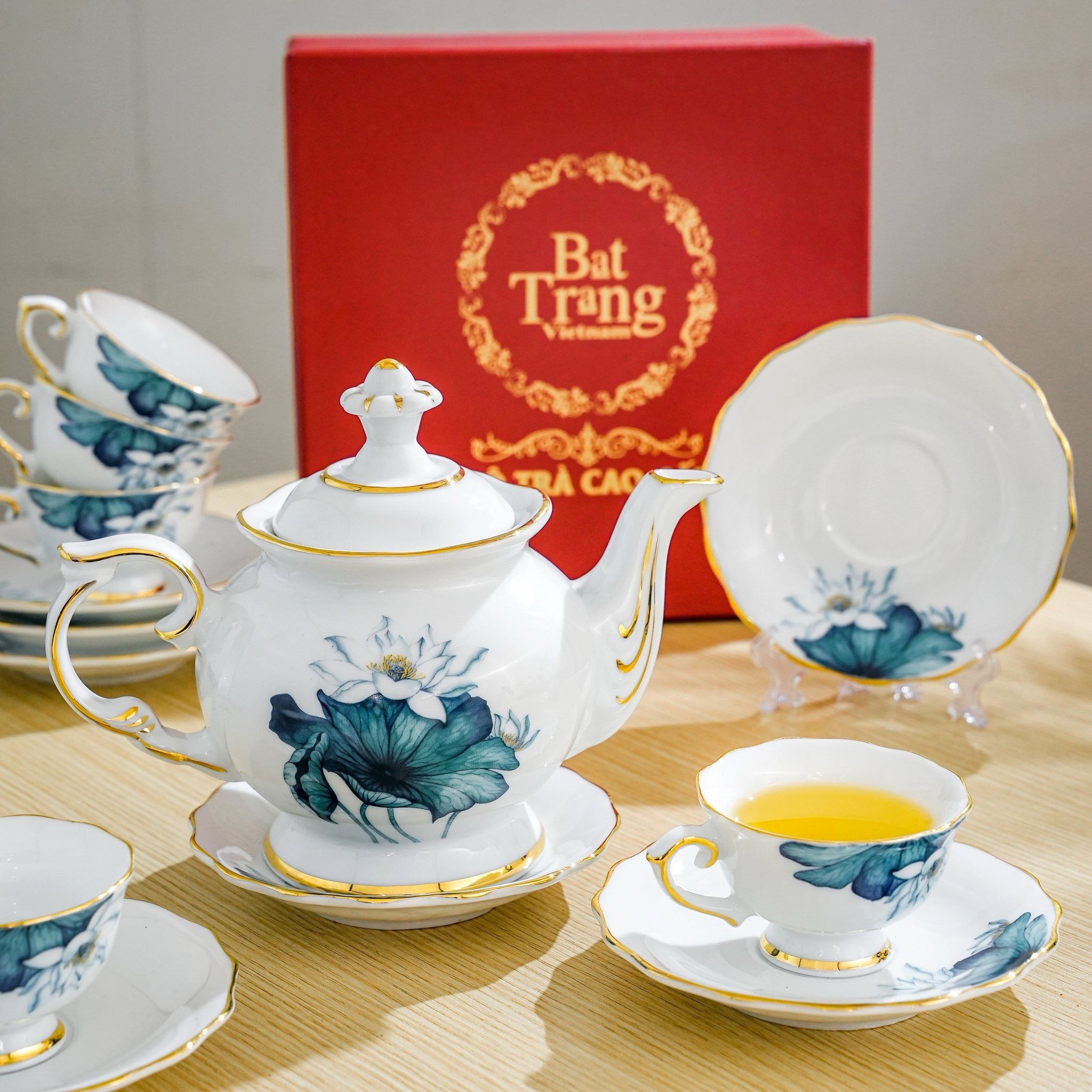 BỘ ẤM CHÉN VẼ HOA SEN