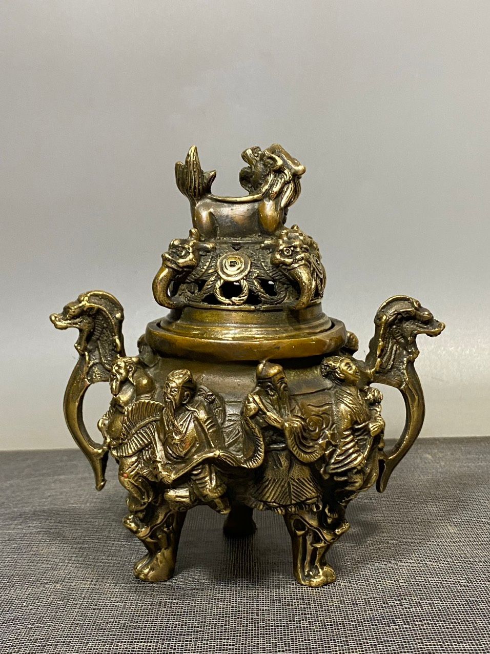 LƯ TRẦM BÁT TIÊN QUAI GIAO LONG (TẶNG KÈM NỤ TRẦM)