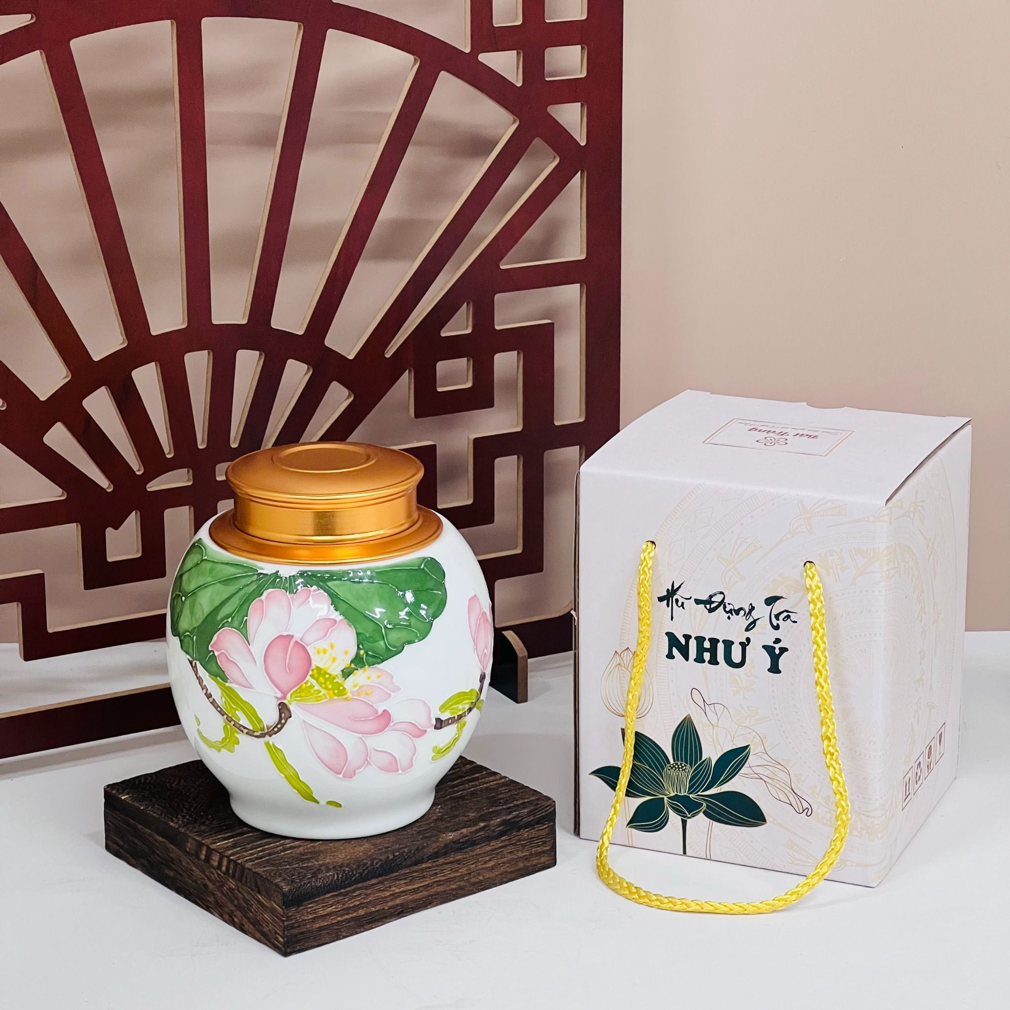 HỘP ĐỰNG TRÀ MEN TRẮNG HOẠ TIẾT DÁNG BẦU CHUM
