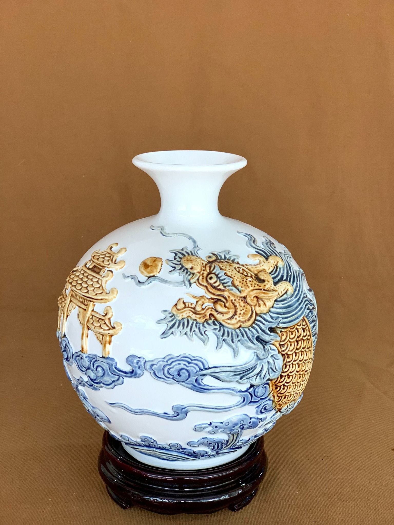 BÌNH HÚT LỘC CÁ CHÉP HOÁ RỒNG MEN MÀU 22CM PHI 19