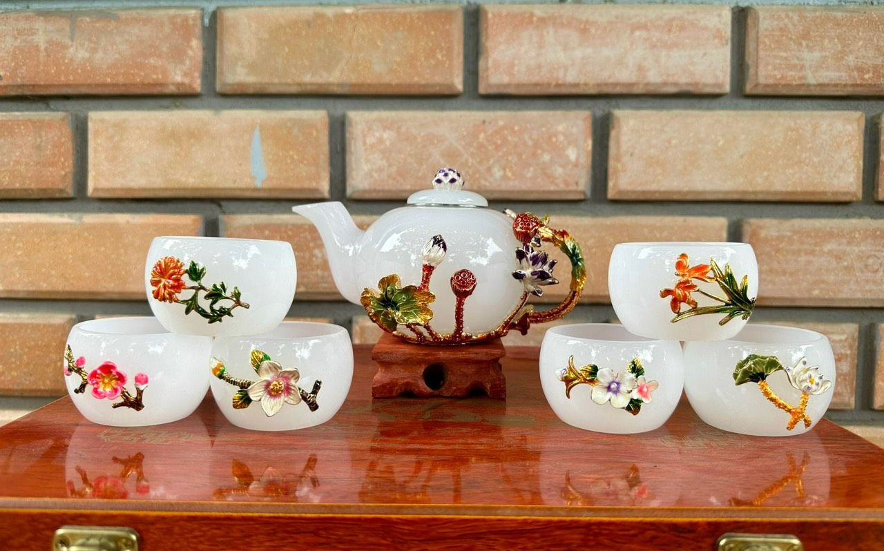 BỘ ẤM TRÀ BẠCH NGỌC ONYX CHẠM HOA TINH TẾ