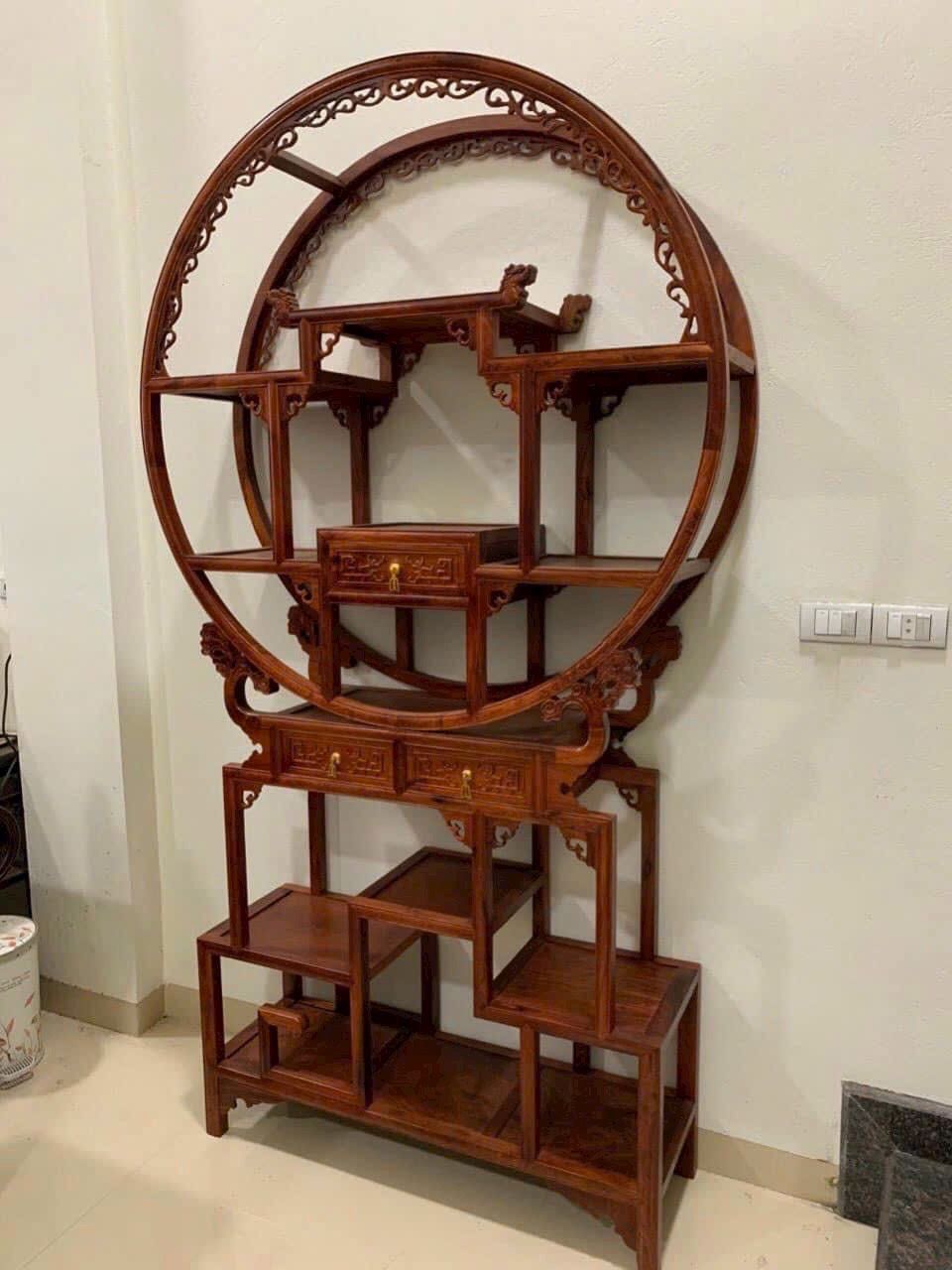 KỆ TRƯNG BÀY GỖ HƯƠNG