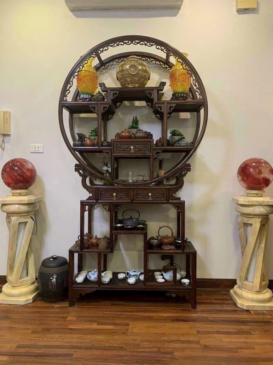 KỆ TRƯNG BÀY GỖ HƯƠNG