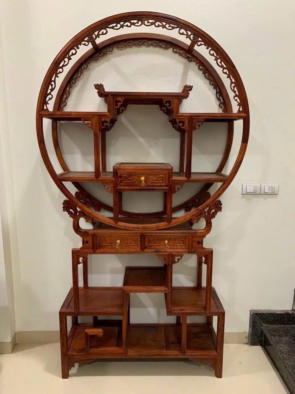KỆ TRƯNG BÀY GỖ HƯƠNG