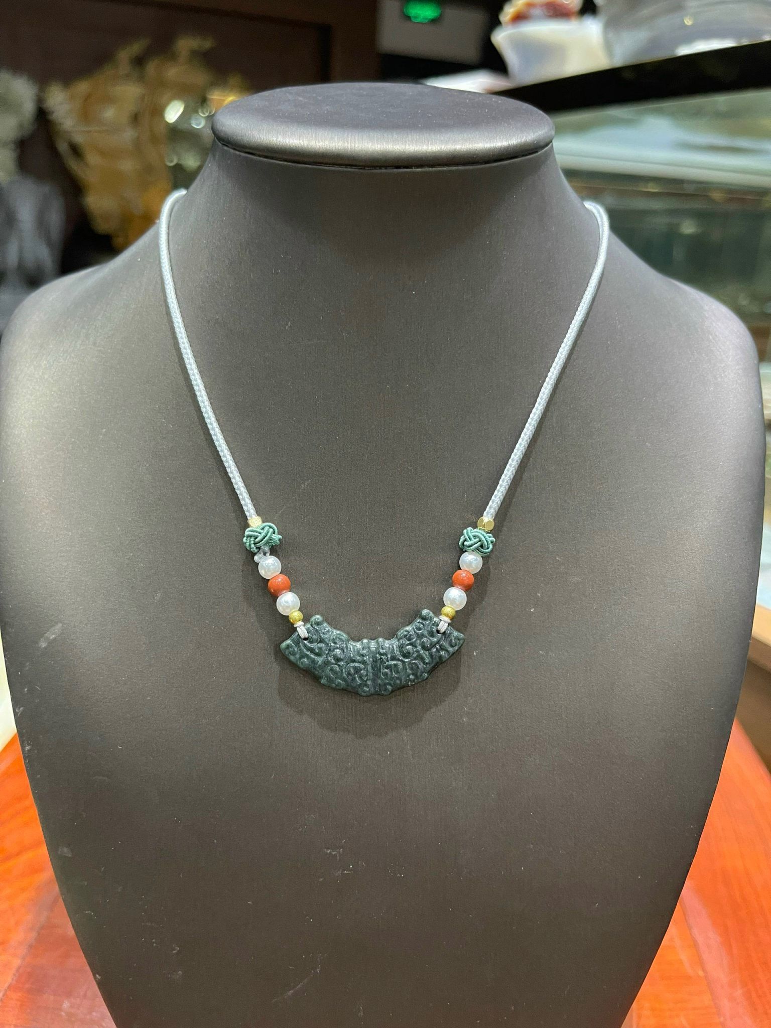 VÒNG CỔ NGỌC BÍCH (KT: 40x13x5,6mm)