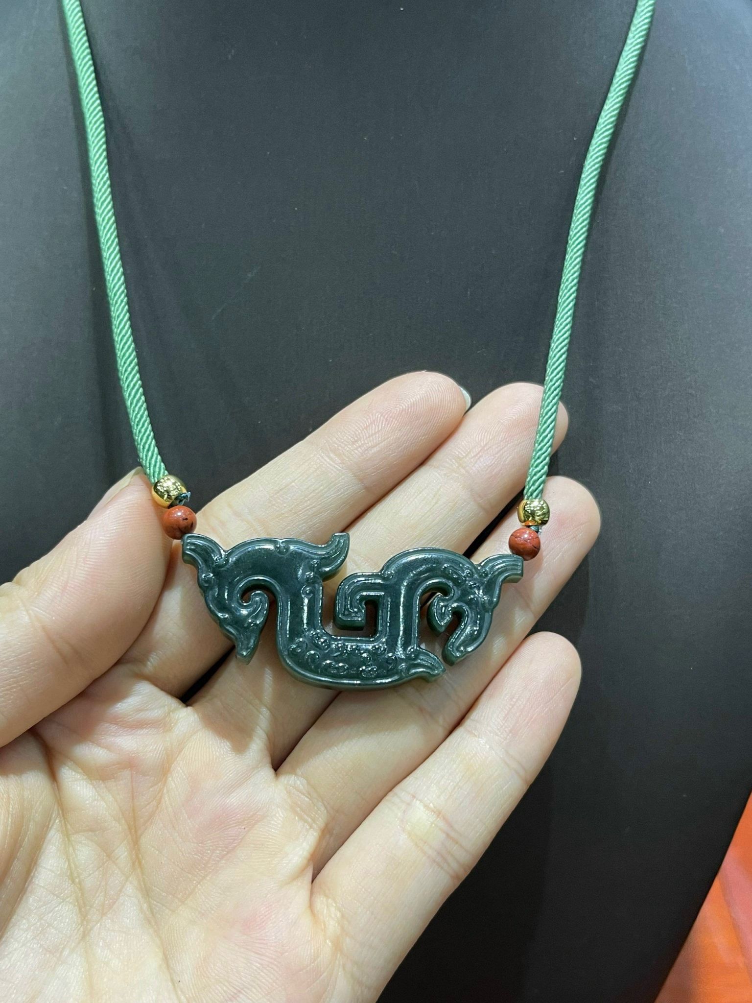 VÒNG CỔ NGỌC BÍCH (KT: 48x22x6mm)