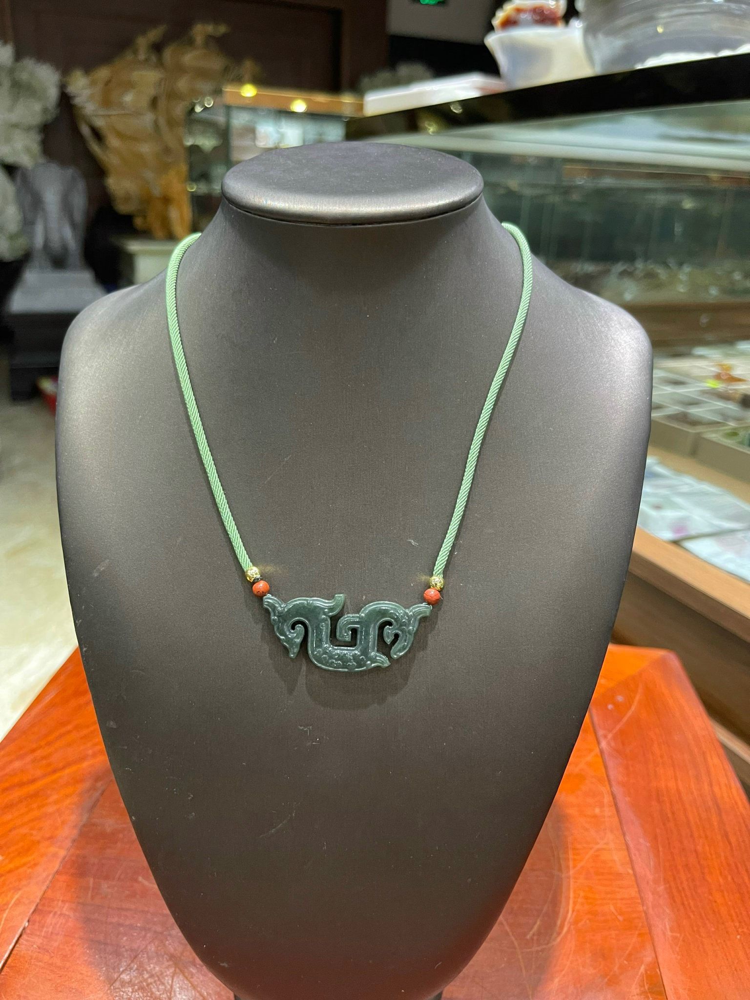 VÒNG CỔ NGỌC BÍCH (KT: 48x22x6mm)