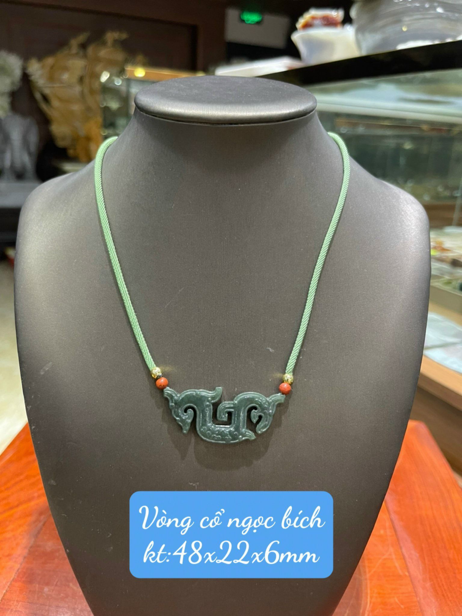 VÒNG CỔ NGỌC BÍCH (KT: 48x22x6mm)