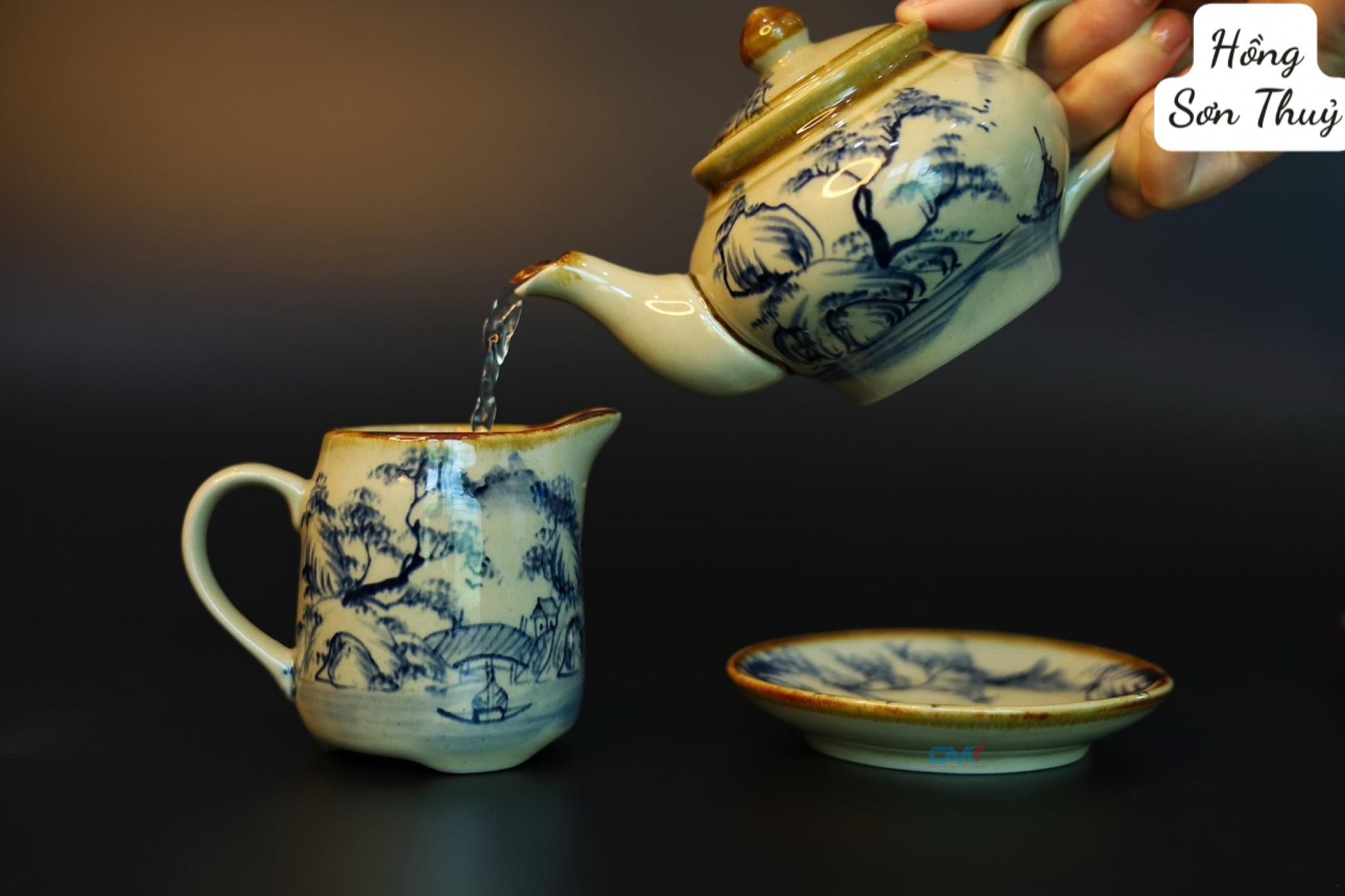 BỘ ẤM CHÉN MEN RẠN BÁT TRÀNG BỌC ĐỒNG VẼ HOA SEN