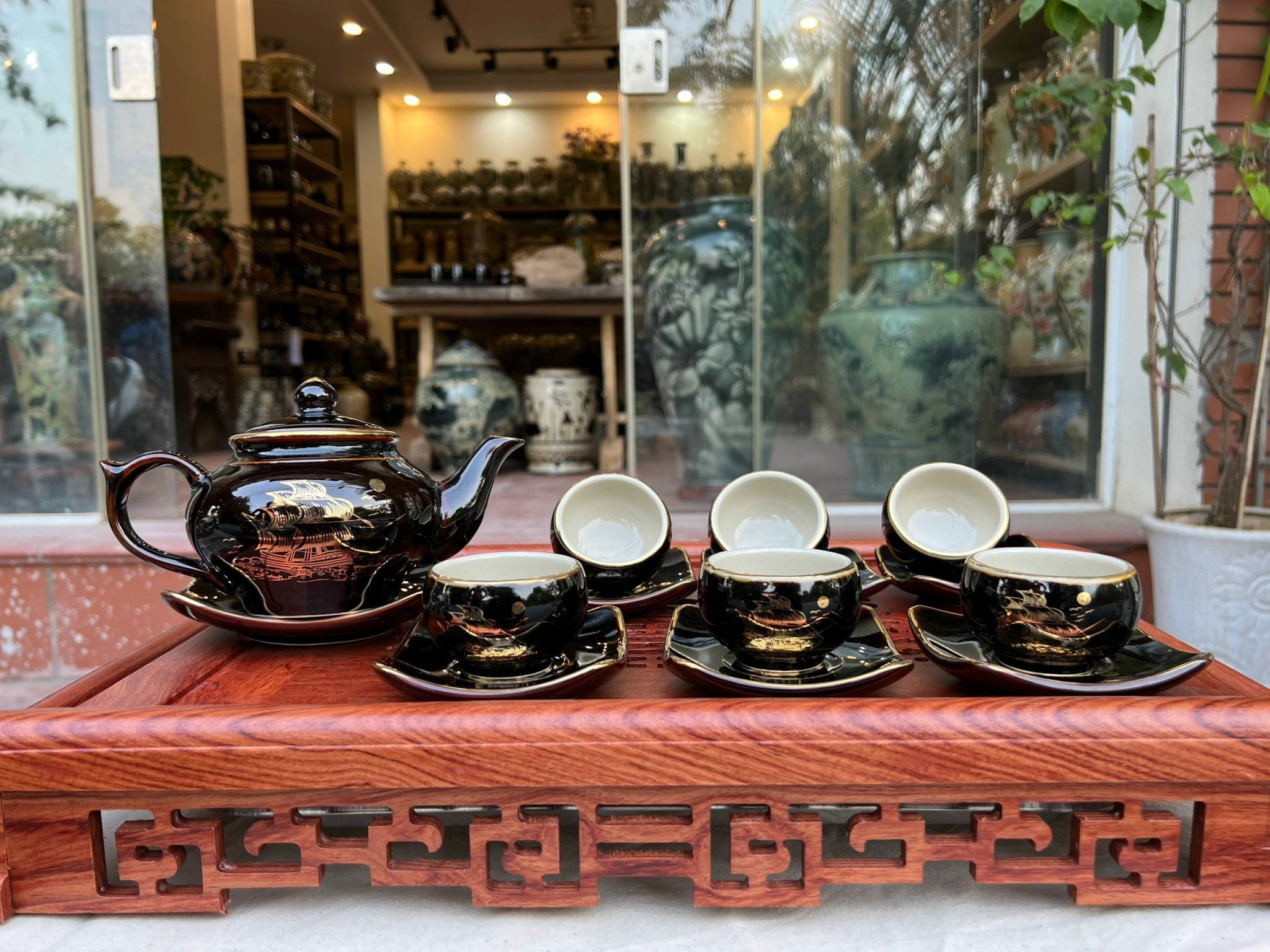 BỘ ẤM CHÉN BÁT TRÀNG MEN HOẢ BIẾN VẼ VÀNG VINH HOA PHÚ QUÝ