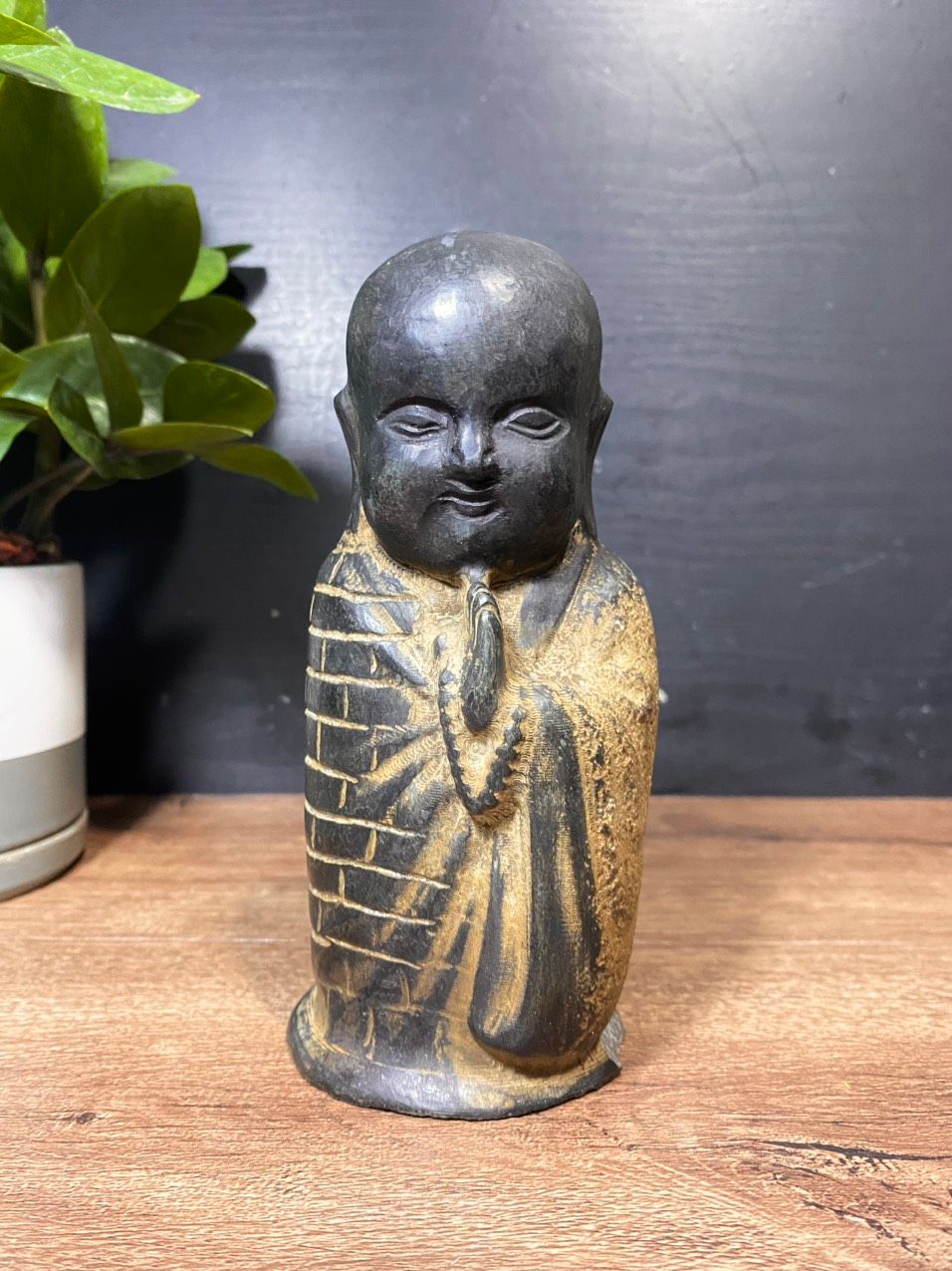 TƯỢNG ĐÁ XƯA CHÚ TIỂU BÁI PHẬT