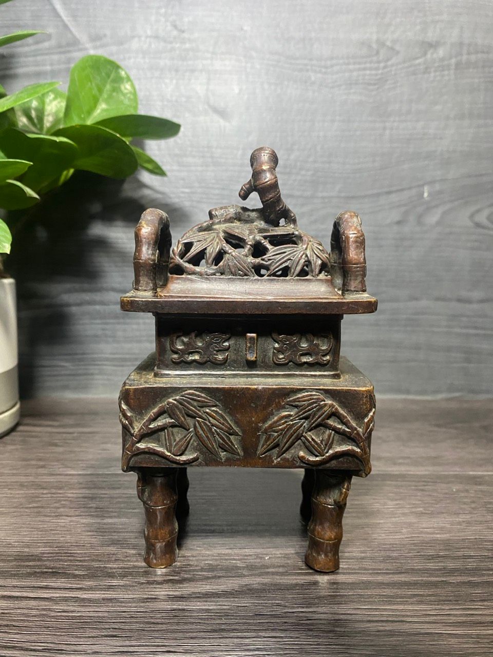 LƯ TRÚC ĐỒNG CŨ