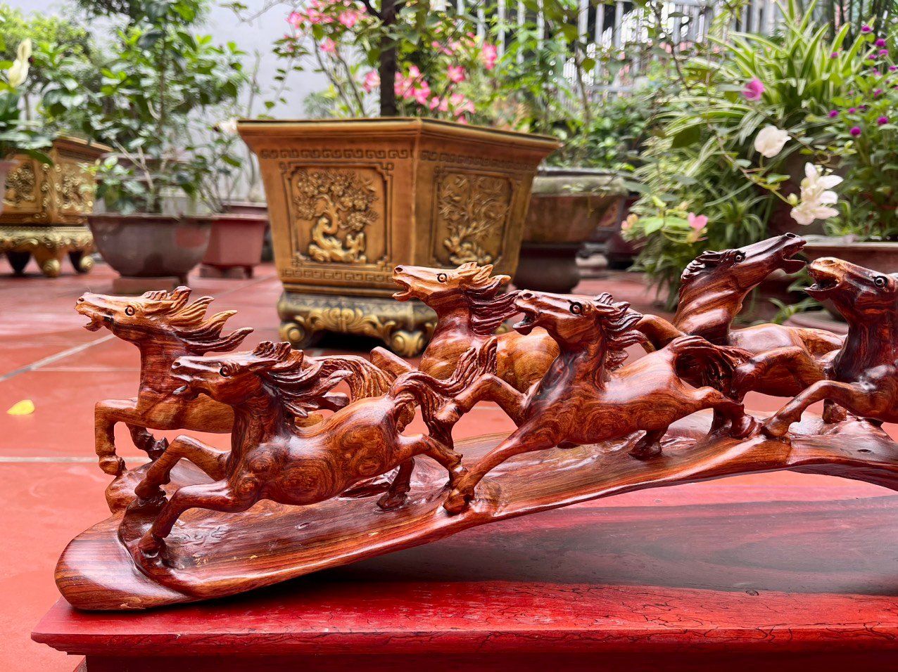 Điêu Khắc Gỗ Cầu Bát Mã