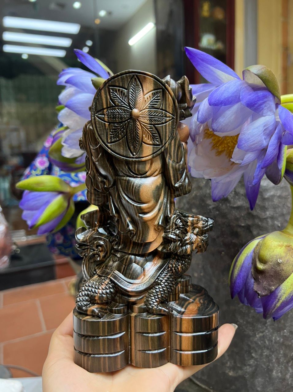 Di lặc đứng long quy mun hoa