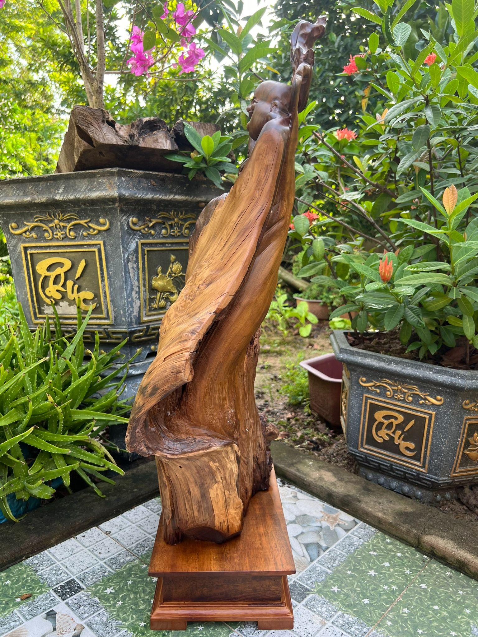 Tượng Cụ Di Lặc Gỗ Bách Xanh