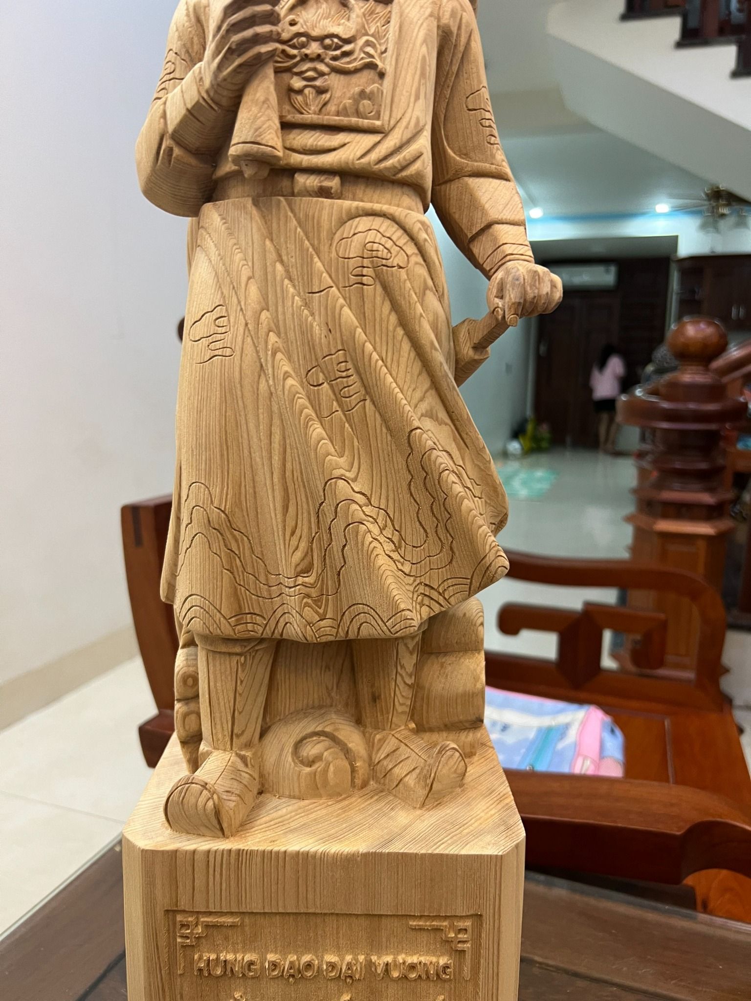 Trần Quốc Tuấn gỗ ngọc am