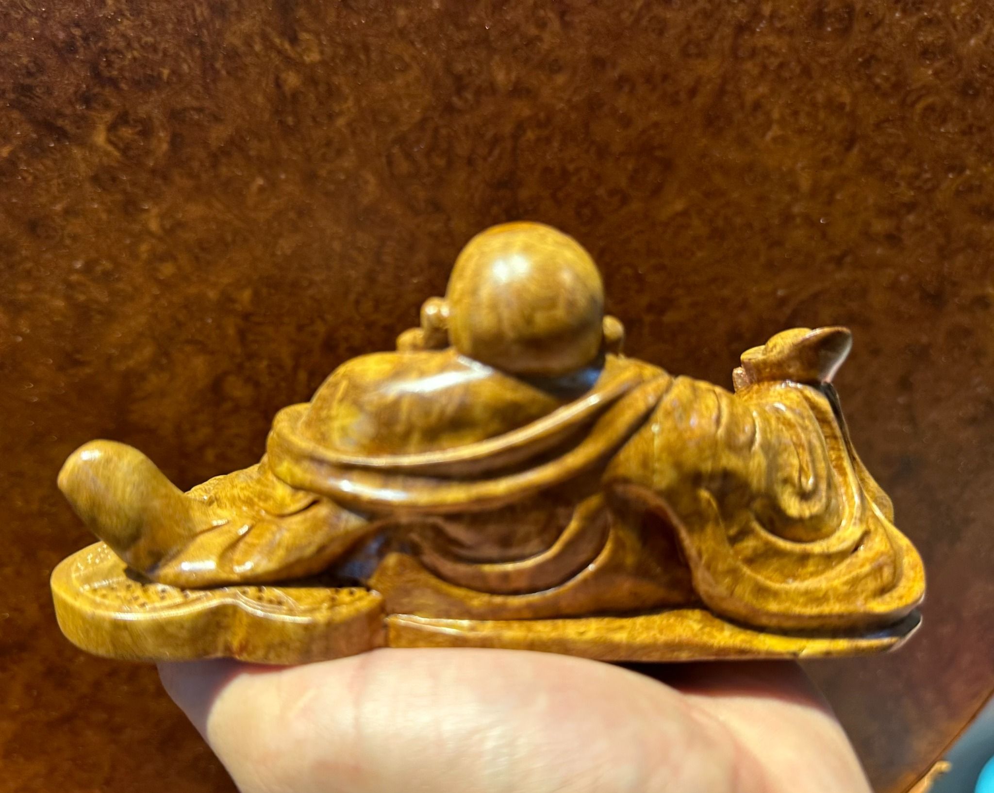 Di Lặc gỗ nu hương