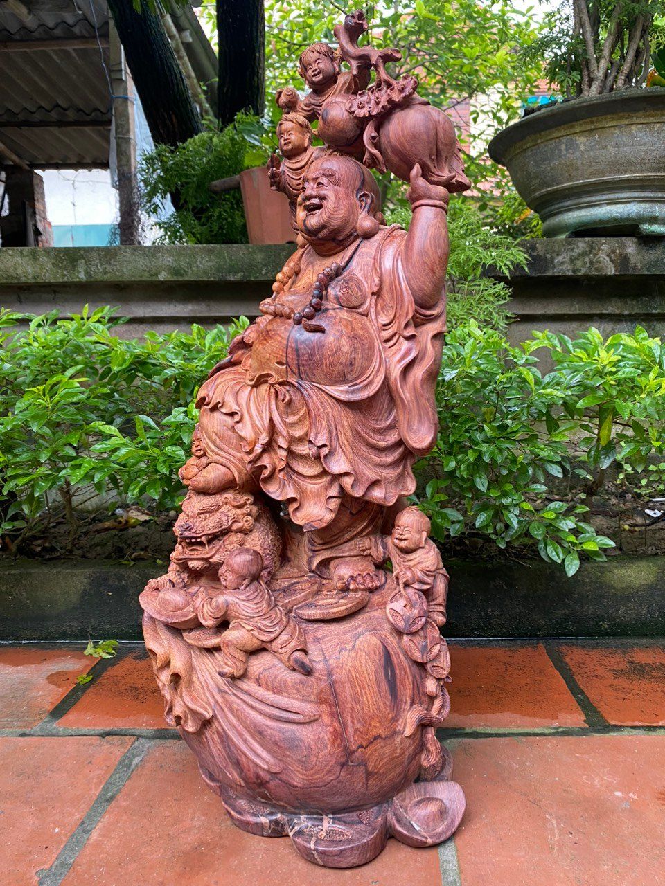 Di Lặc Ngũ Phúc Phục Nghê gỗ cẩm bám chun chớp