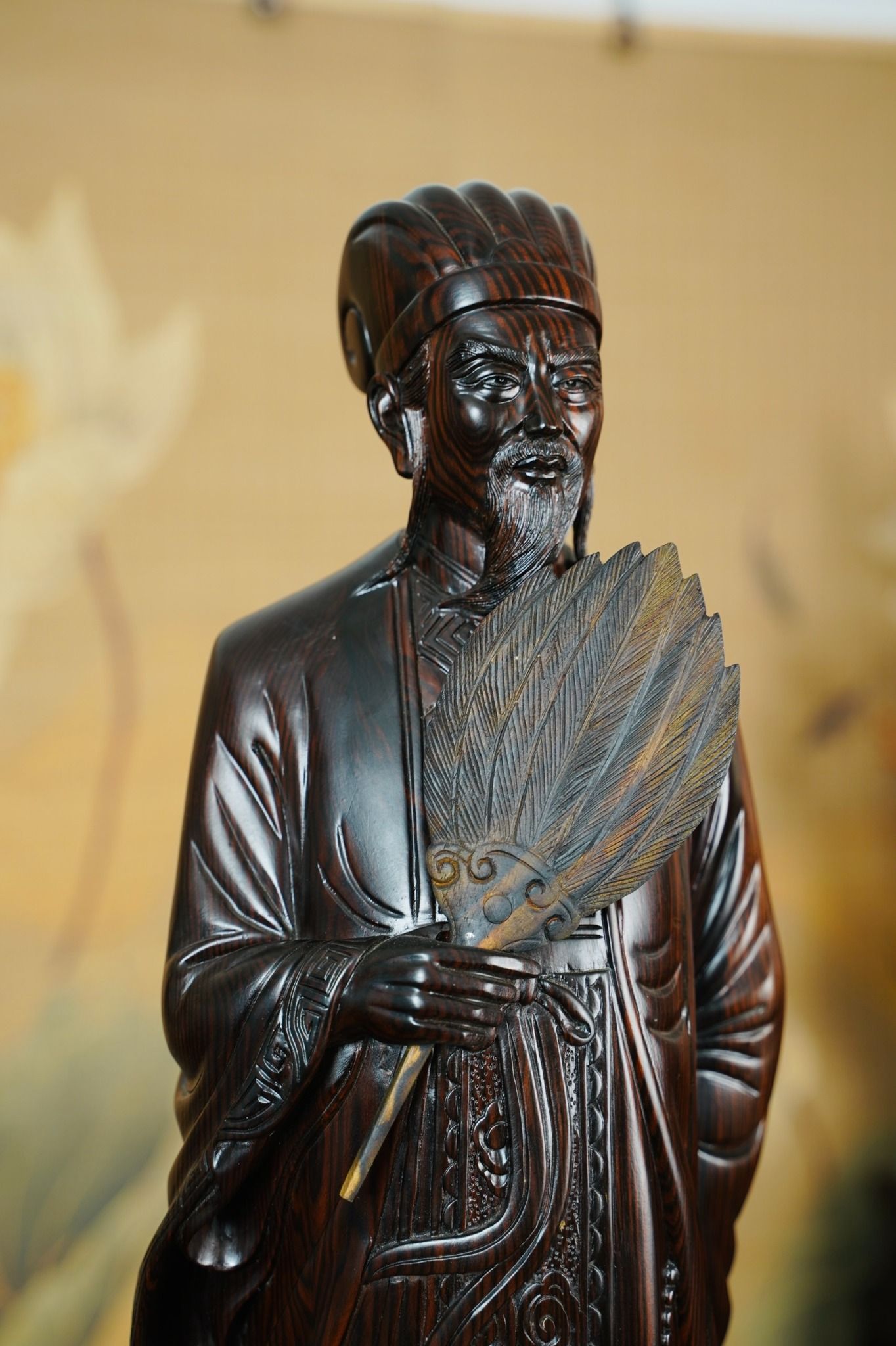Khổng Minh - Tượng Gỗ Mun Hoa Liền Khối