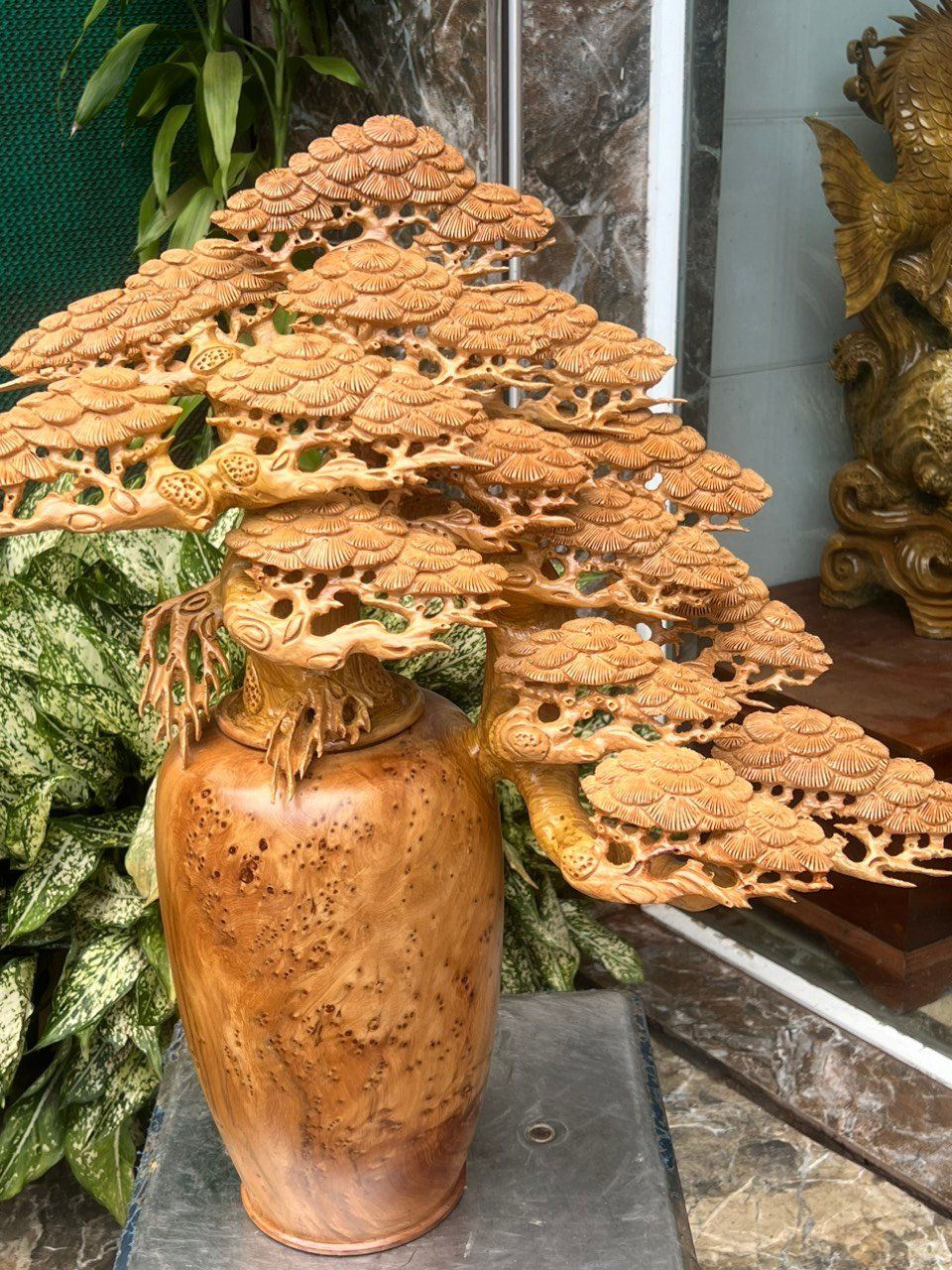 Bình Tùng Nu Ngọc Am - Tượng Gỗ Quý Hiếm
