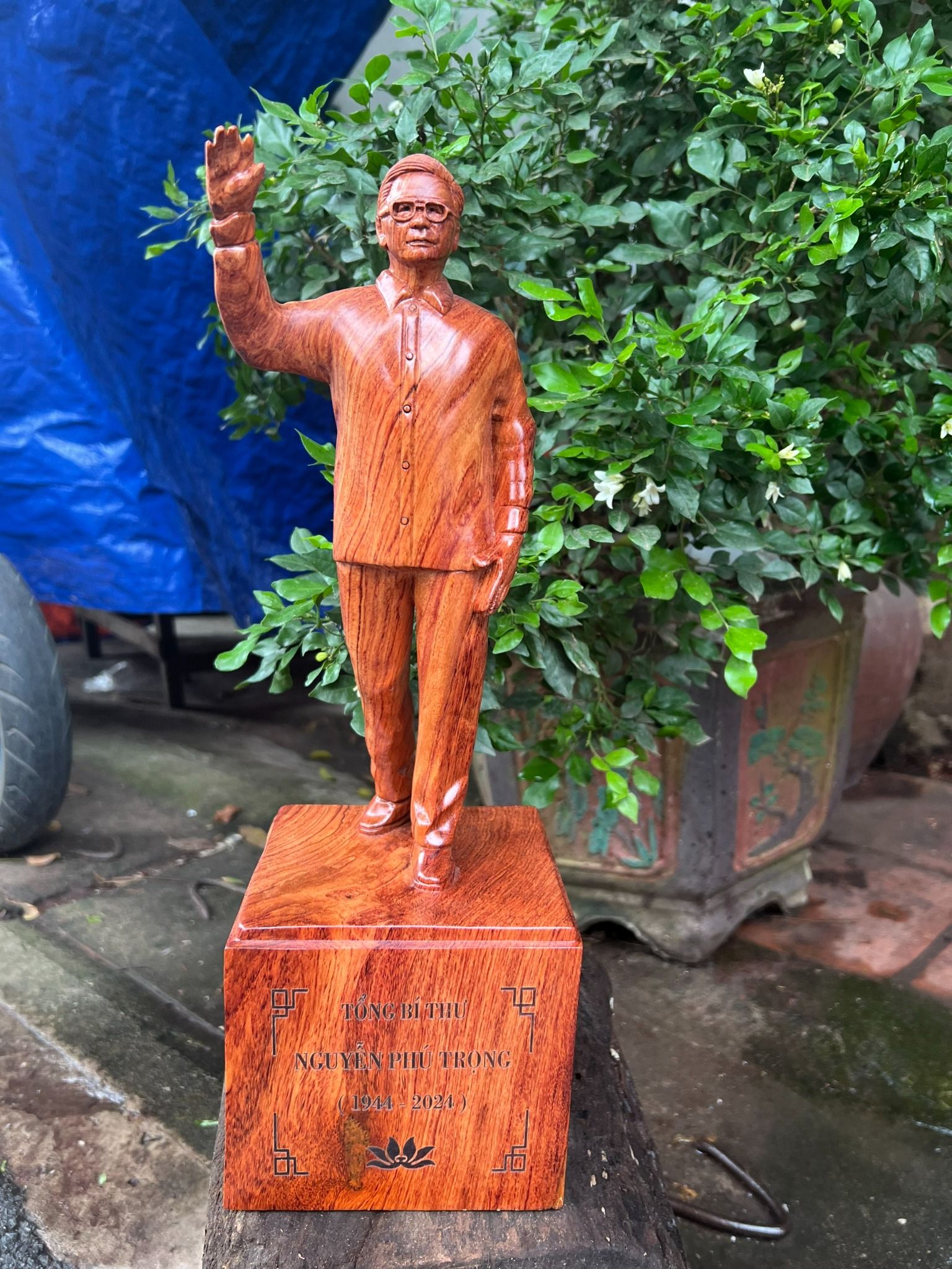 Sản Phẩm Tượng Bác Tổng Bí Thư Nguyễn Phú Trọng