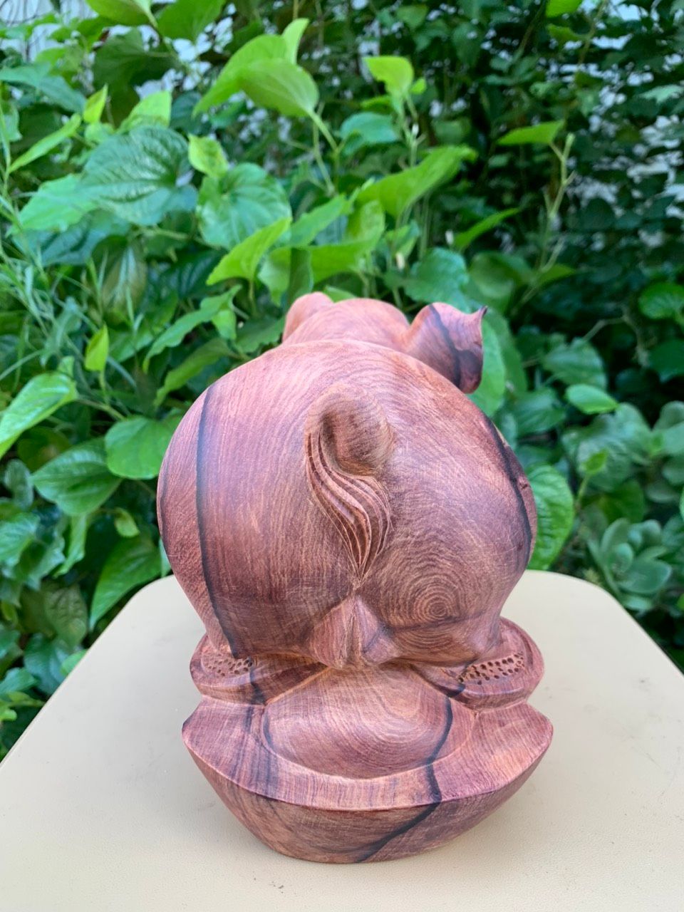 Sản Phẩm Heo Đứng Gỗ Cẩm Chỉ