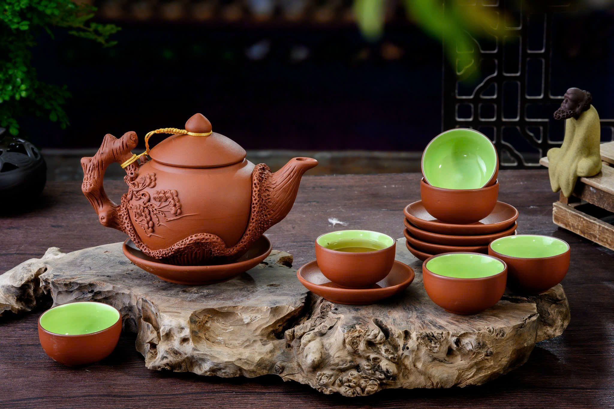 Bộ Ấm Trà Gốm Sứ Bát Tràng - Hoa Văn Truyền Thống