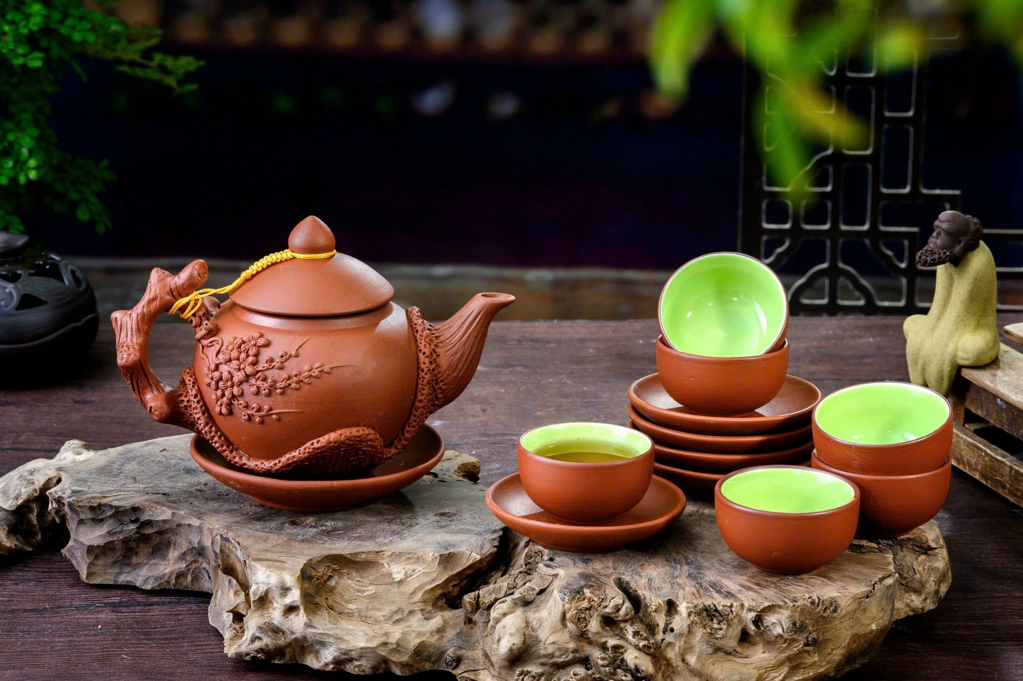 Bộ Ấm Trà Gốm Sứ Bát Tràng - Hoa Văn Truyền Thống