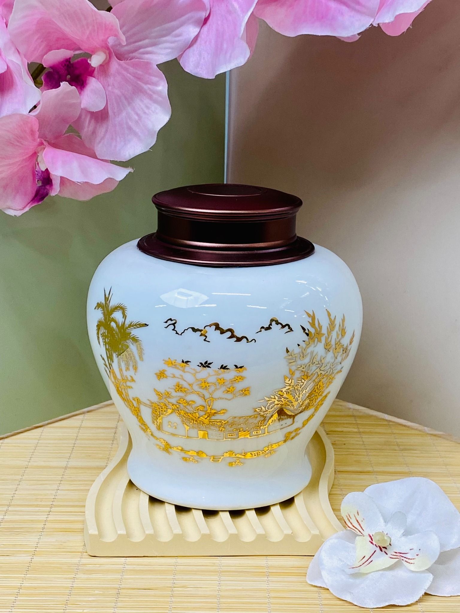 Hộp Chè 2,5L Trắng - Sự Lựa Chọn Hoàn Hảo Cho Người Yêu Thích Trà