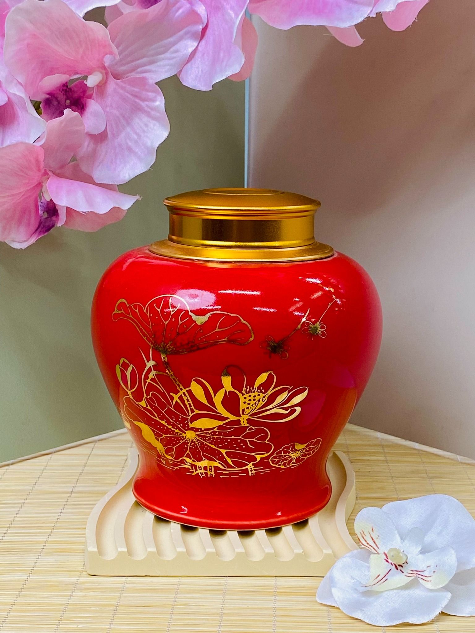 Hộp Chè 2,5L Đỏ - Sự Lựa Chọn Hoàn Hảo Cho Người Yêu Thích Trà