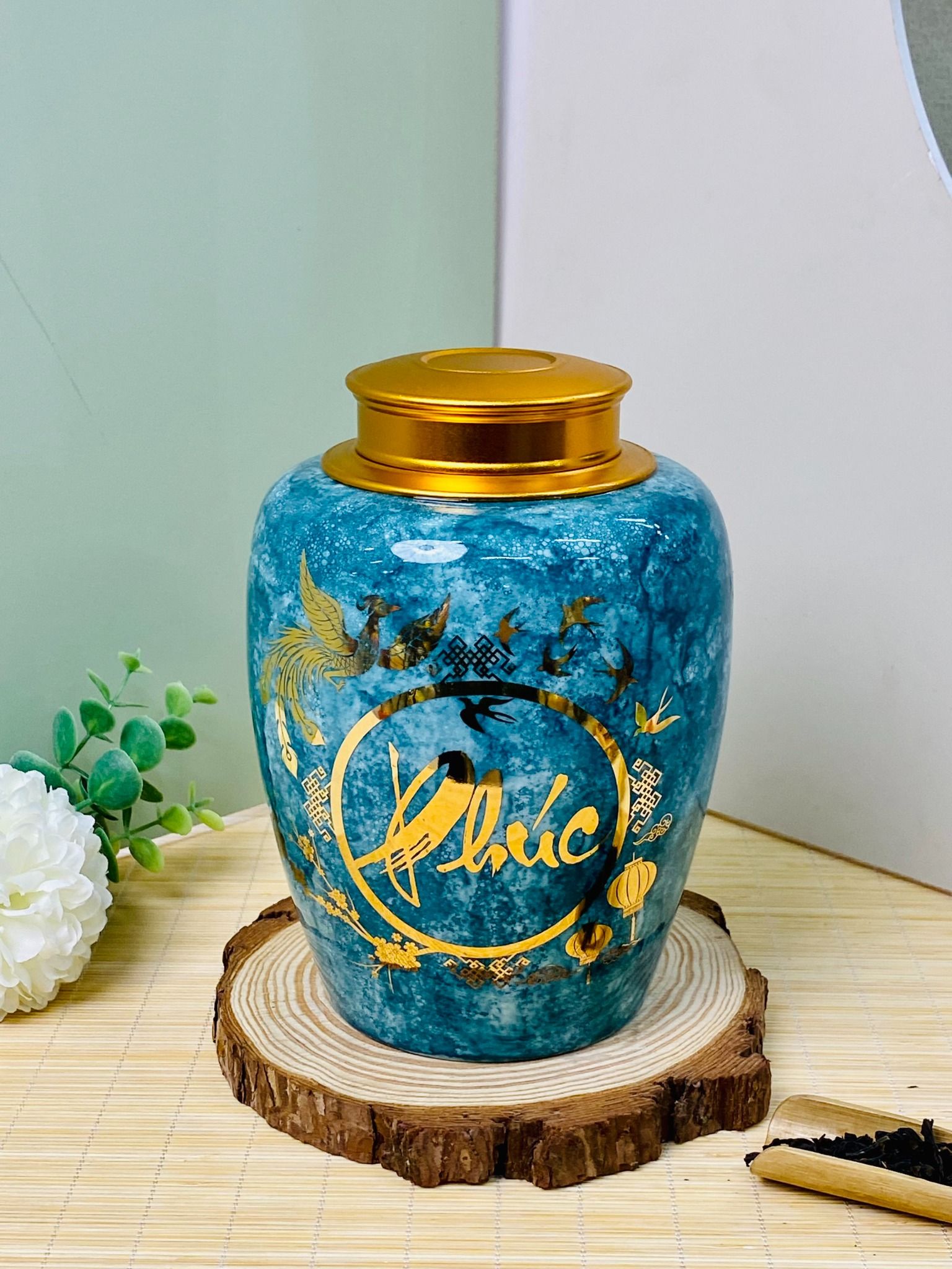 Hộp Chè 3L Lam - Sự Lựa Chọn Hoàn Hảo Cho Người Yêu Thích Trà