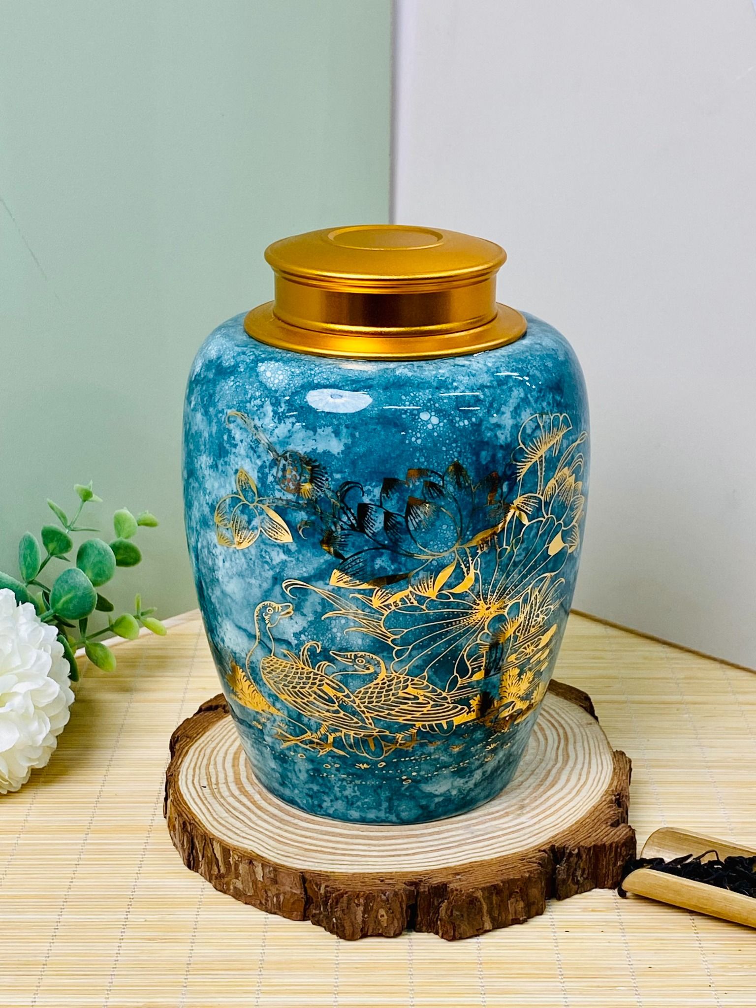 Hộp Chè 3L Lam - Sự Lựa Chọn Hoàn Hảo Cho Người Yêu Thích Trà
