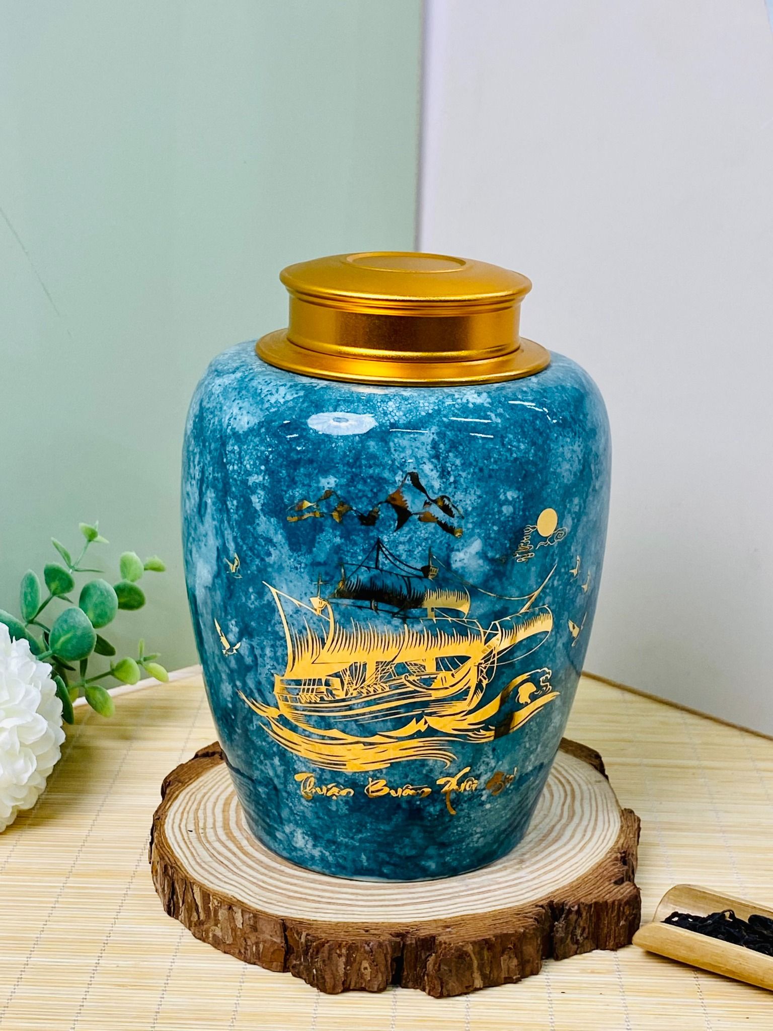 Hộp Chè 3L Lam - Sự Lựa Chọn Hoàn Hảo Cho Người Yêu Thích Trà