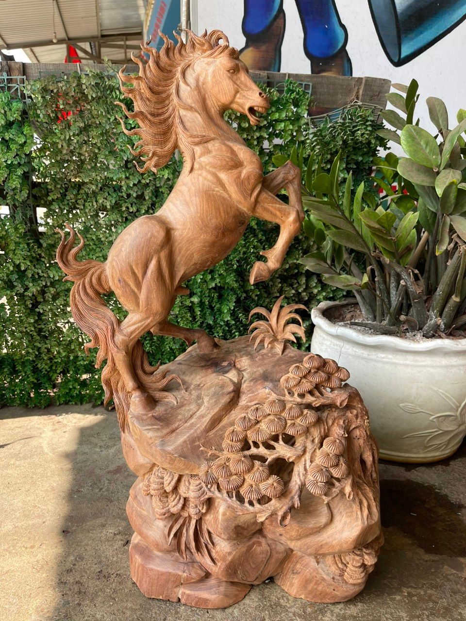 Nhất Mã Truy Phong Gỗ Hương Ta Gia Lai