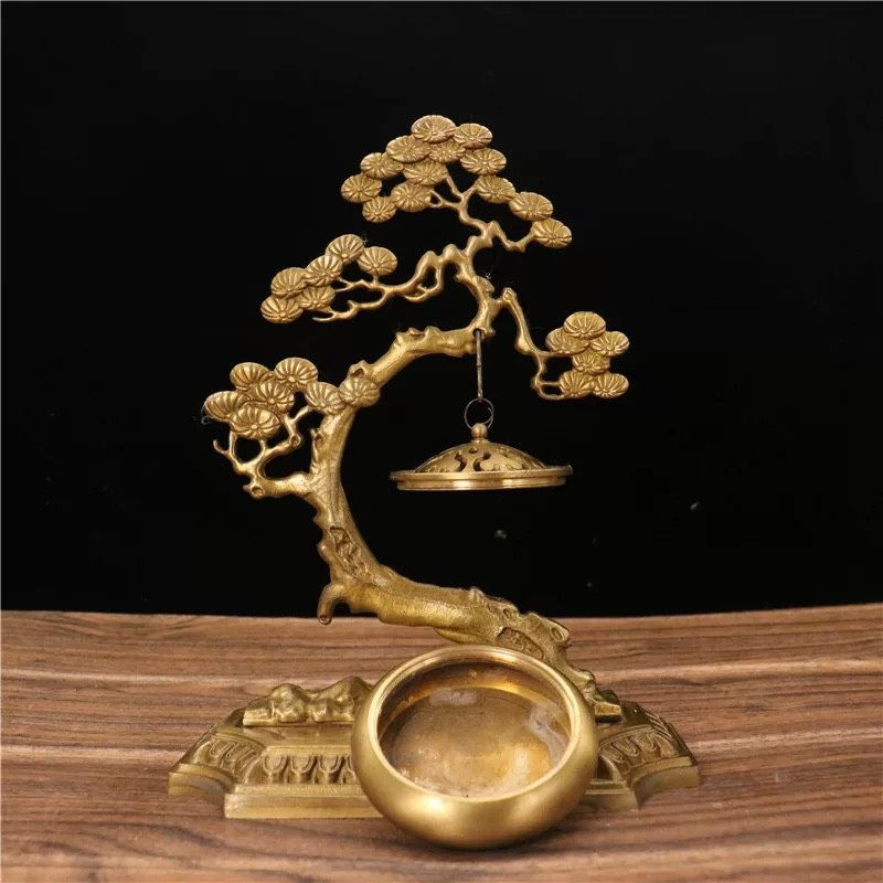 lư hương treo cành cây