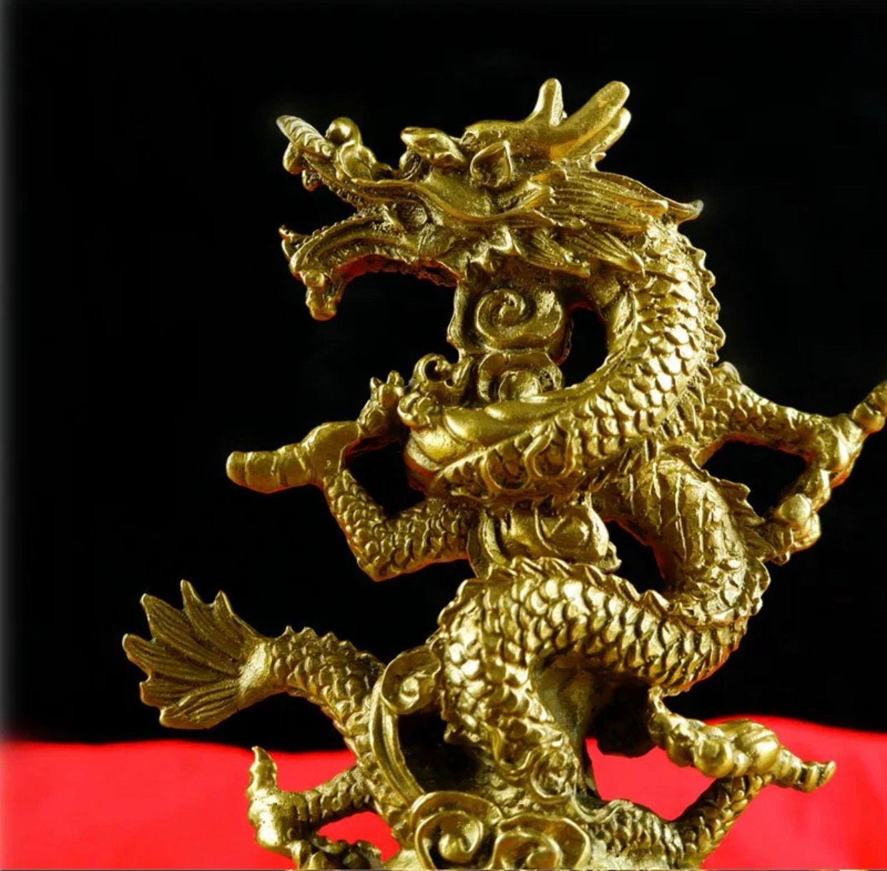 Tượng rồng may mắn