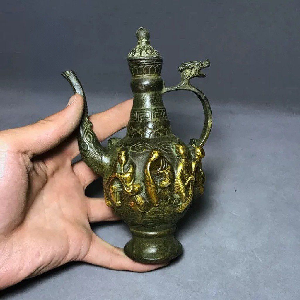 Ấm trà cổ