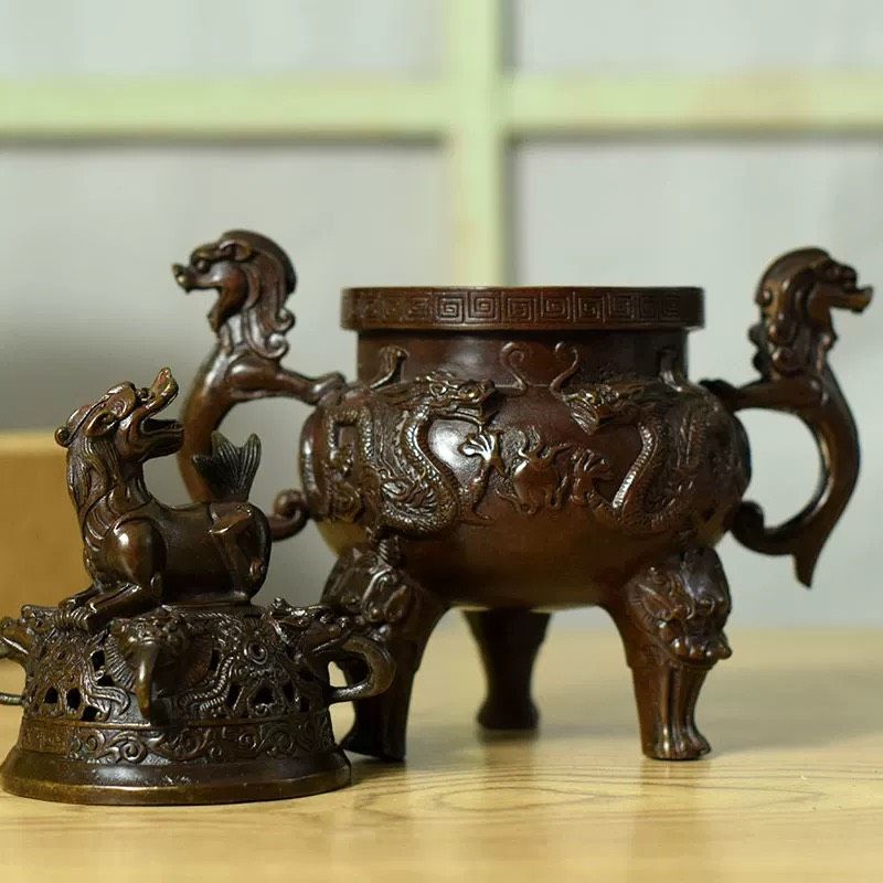 Lư hương ngọc tháp 3 chân