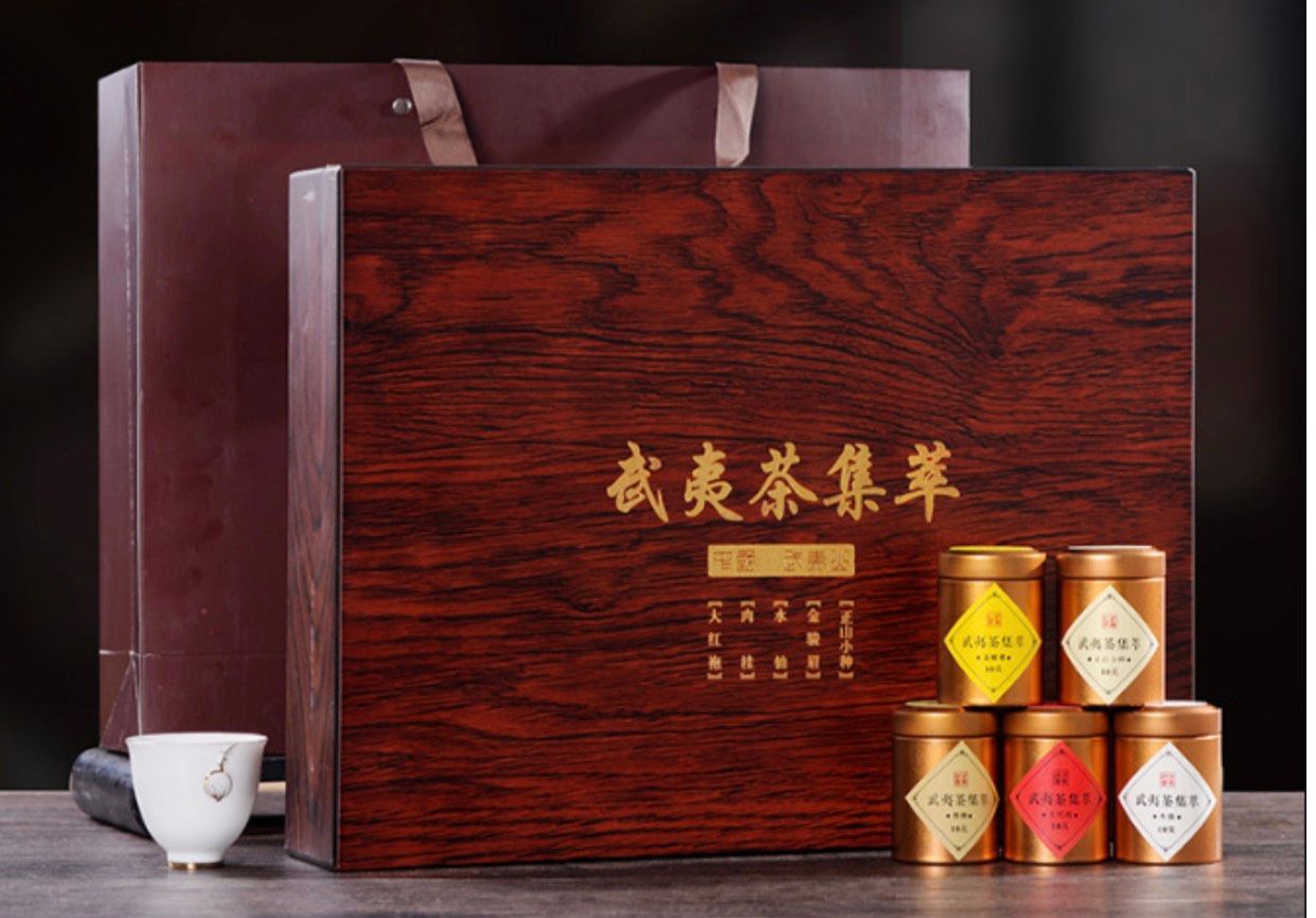 Hộp quà 5 loại trà Đại Hồng Bào