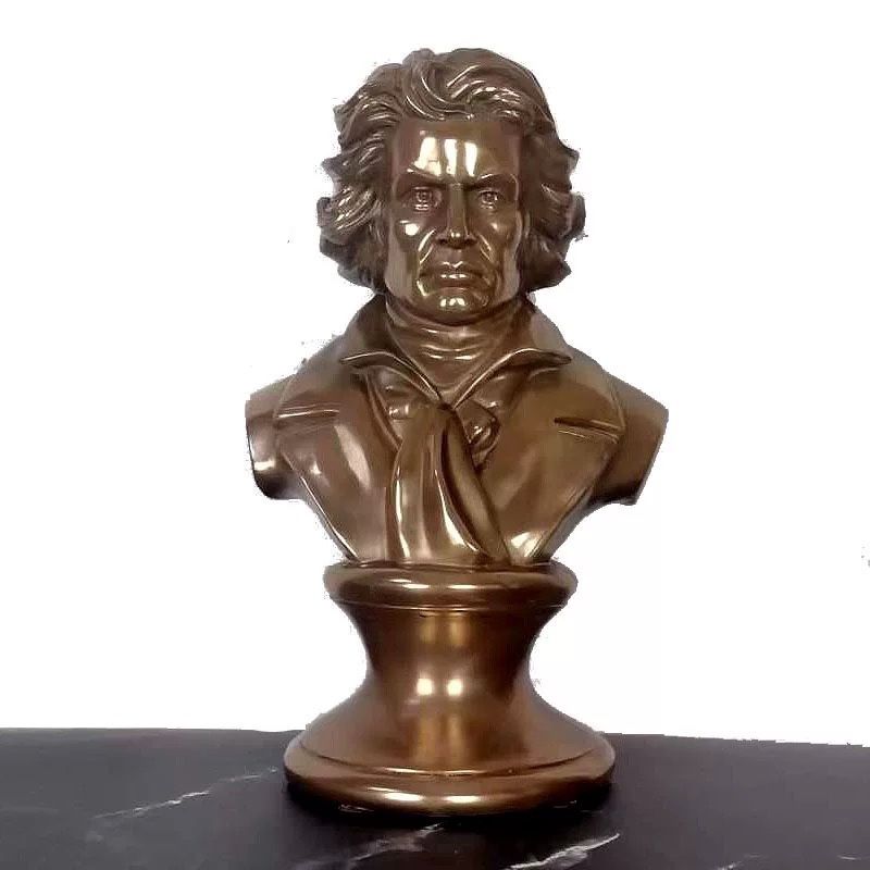 Mô hình nhạc sĩ Beethoven